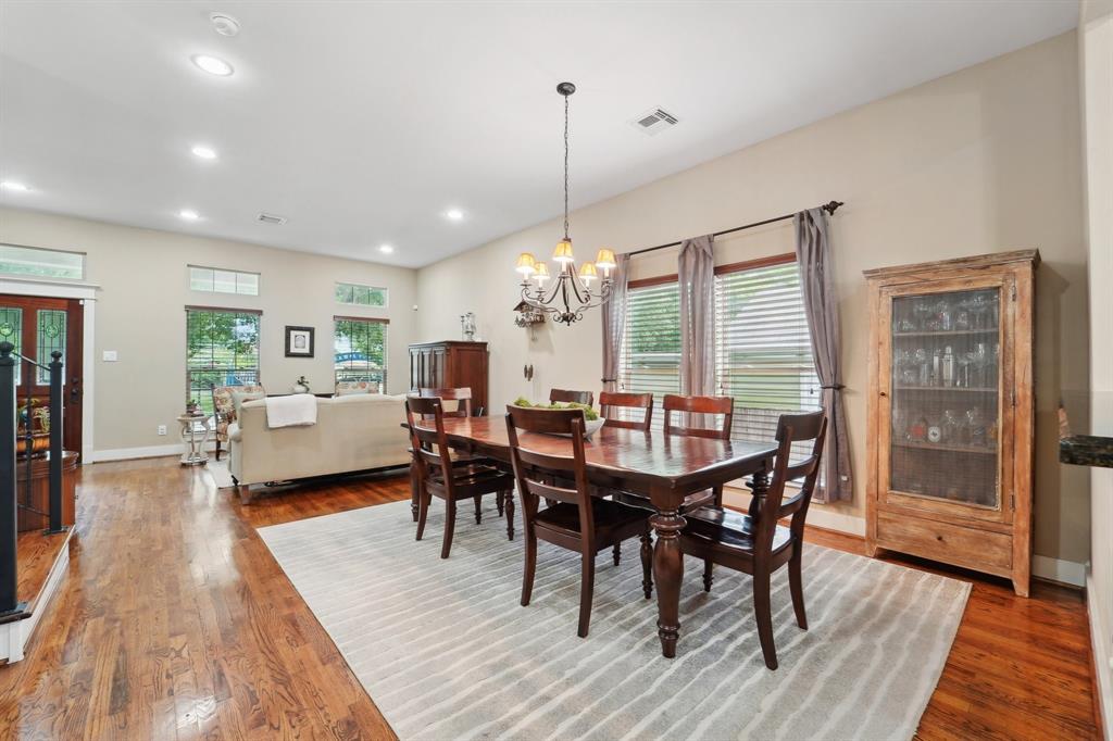 Houston, Texas, 77008, United States, 3 Bedrooms Bedrooms, ,3 BathroomsBathrooms,Residential,For Sale,1931769