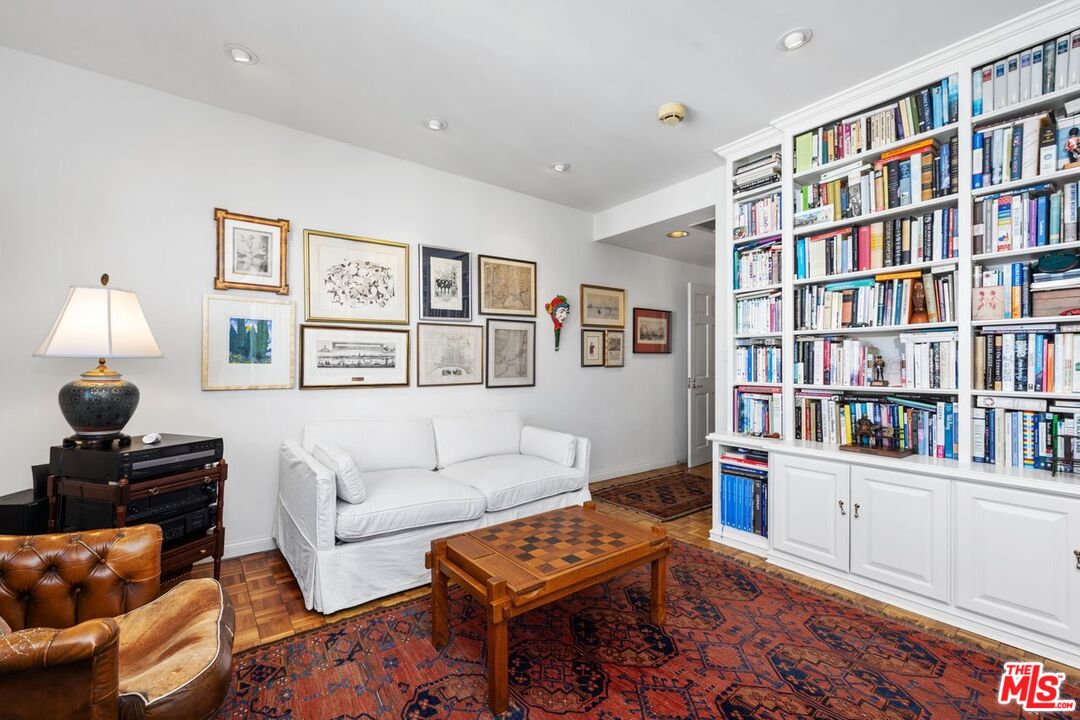 Los Angeles, California, 90024, United States, 2 Bedrooms Bedrooms, ,3 BathroomsBathrooms,Residential,For Sale,1993484