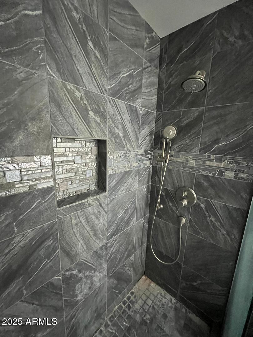 Phoenix, Arizona, 85014, United States, 3 Bedrooms Bedrooms, ,3 BathroomsBathrooms,Residential,For Sale,1985415