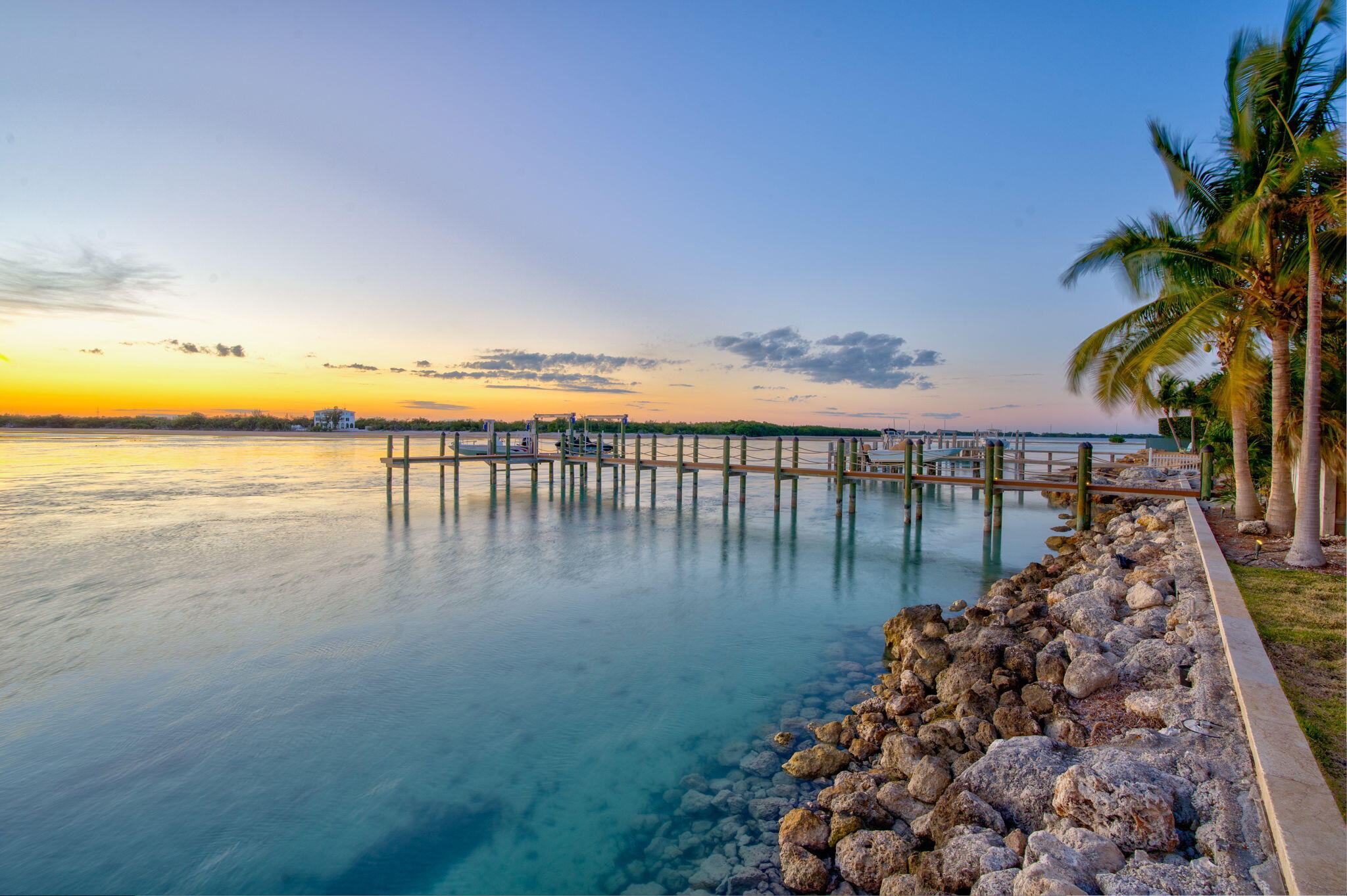 Duck, Florida, 33050, United States, 3 Bedrooms Bedrooms, ,4 BathroomsBathrooms,Residential,For Sale,1970637