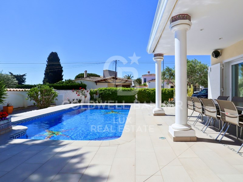 Girona, Empuriabrava, Peni Girona, Empuriabrava, P, Empuriabrava, Catalonia, ES, 5 Bedrooms Bedrooms, ,3 BathroomsBathrooms,Residential,For Sale,Girona, Empuriabrava, Peni Girona, Empuriabrava, P,1623264