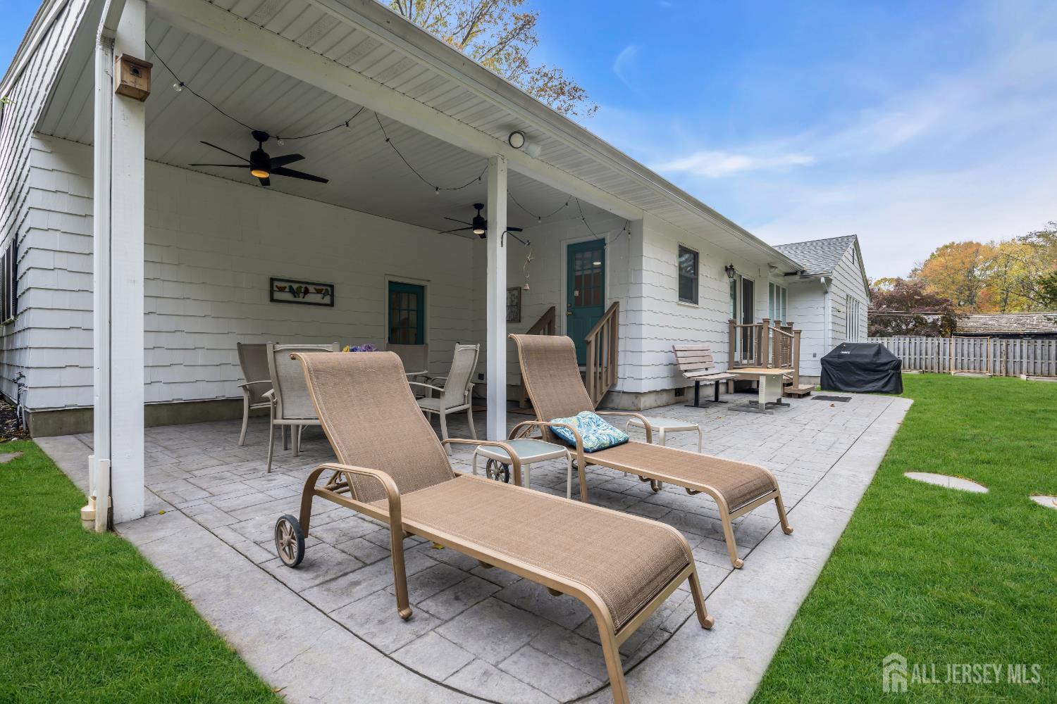 Edison, New Jersey, 08820, United States, 3 Bedrooms Bedrooms, ,2 BathroomsBathrooms,Residential,For Sale,1989177