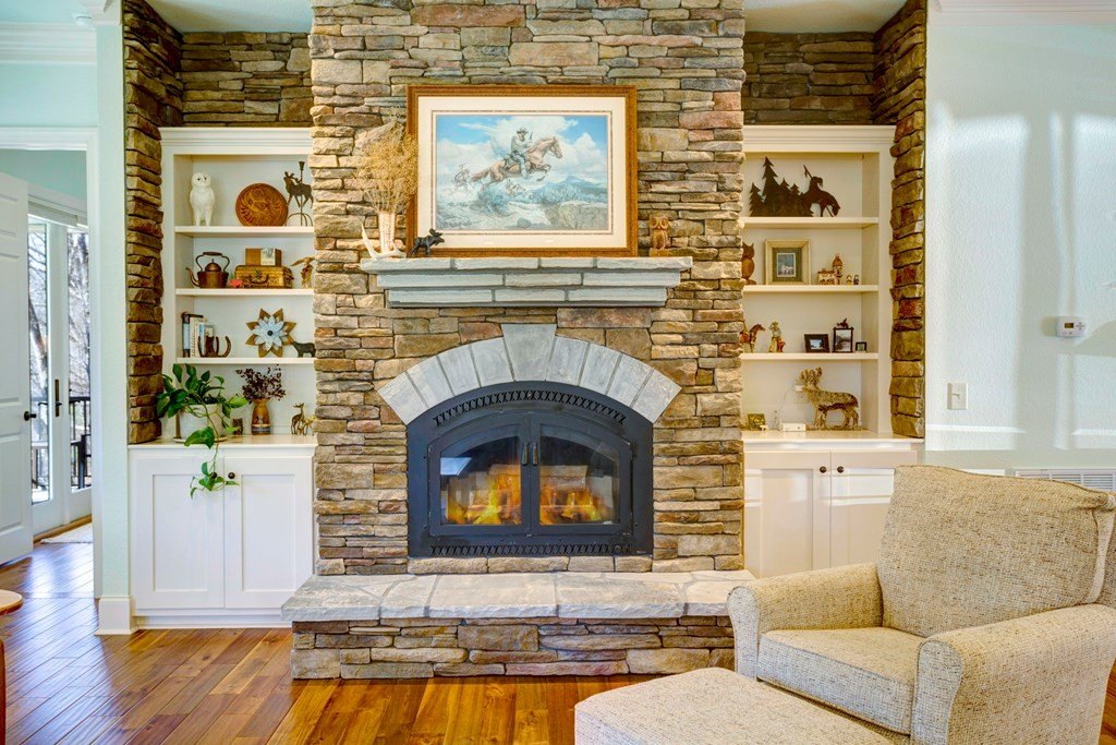 Hiawassee, Georgia, 30546, United States, 3 Bedrooms Bedrooms, ,5 BathroomsBathrooms,Residential,For Sale,1792070