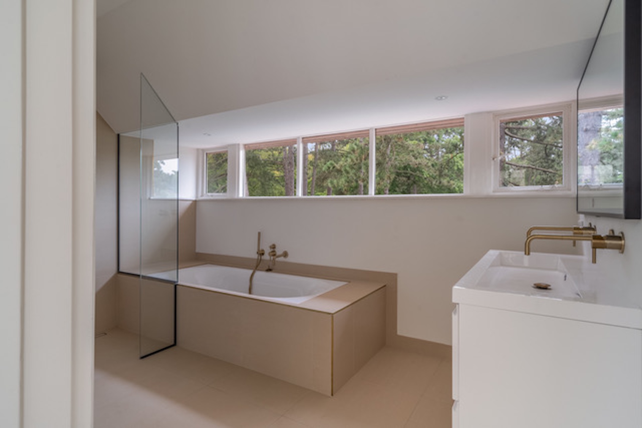  Spacious, turn-key family villa with swimming pool and guest accommodation - 物件實景