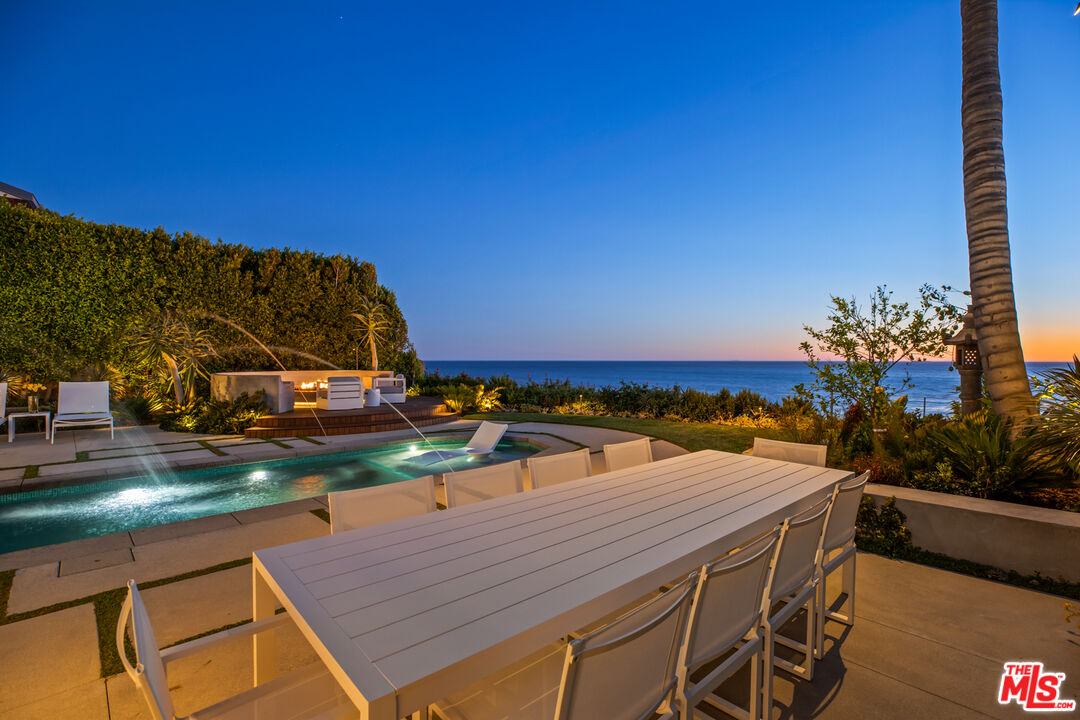 Malibu, California, 90265, United States, 3 Bedrooms Bedrooms, ,4 BathroomsBathrooms,Residential,For Sale,1746173