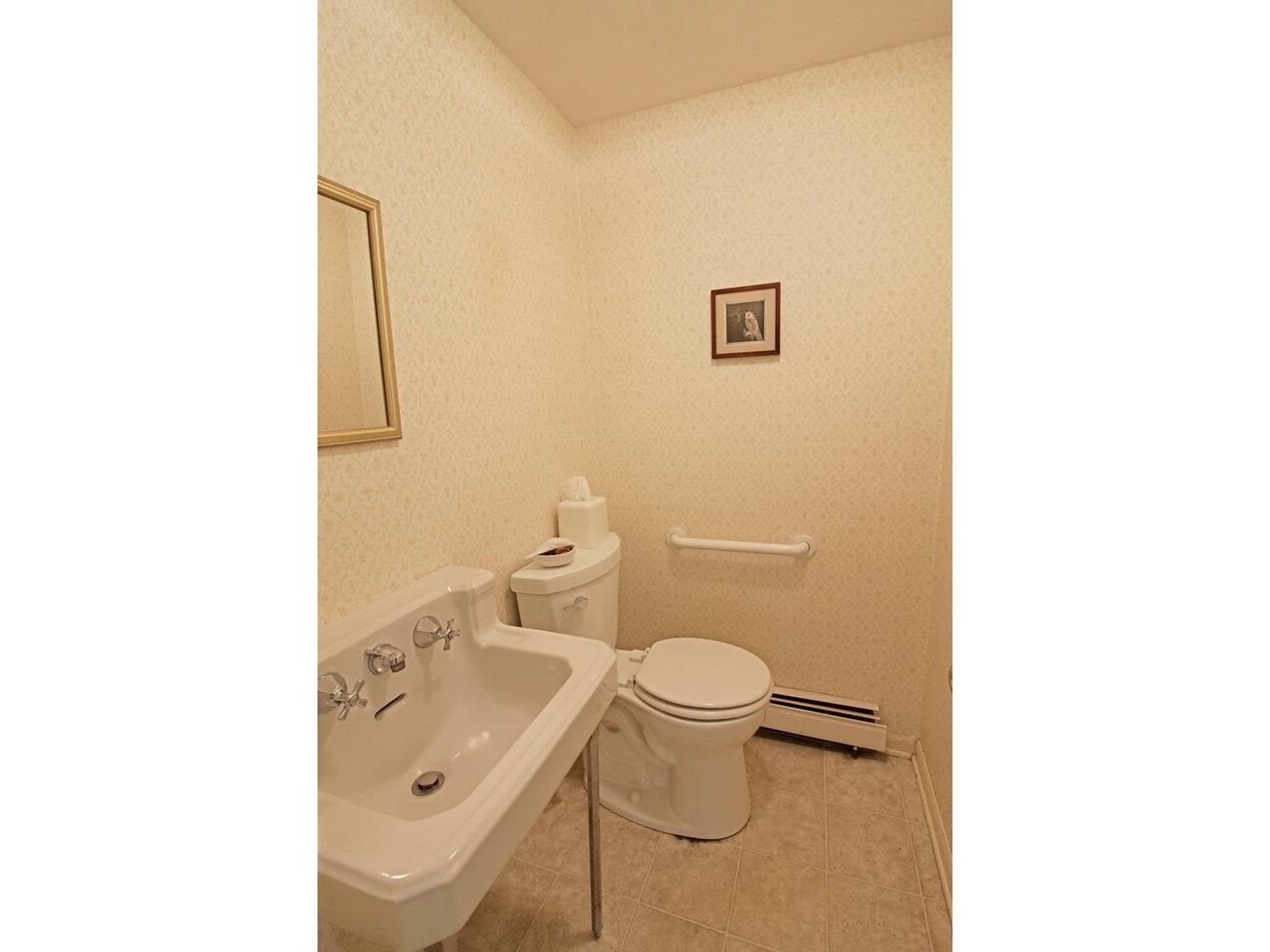 Burlington, Vermont, 05401, United States, 4 Bedrooms Bedrooms, ,2 BathroomsBathrooms,Residential,For Sale,1838710