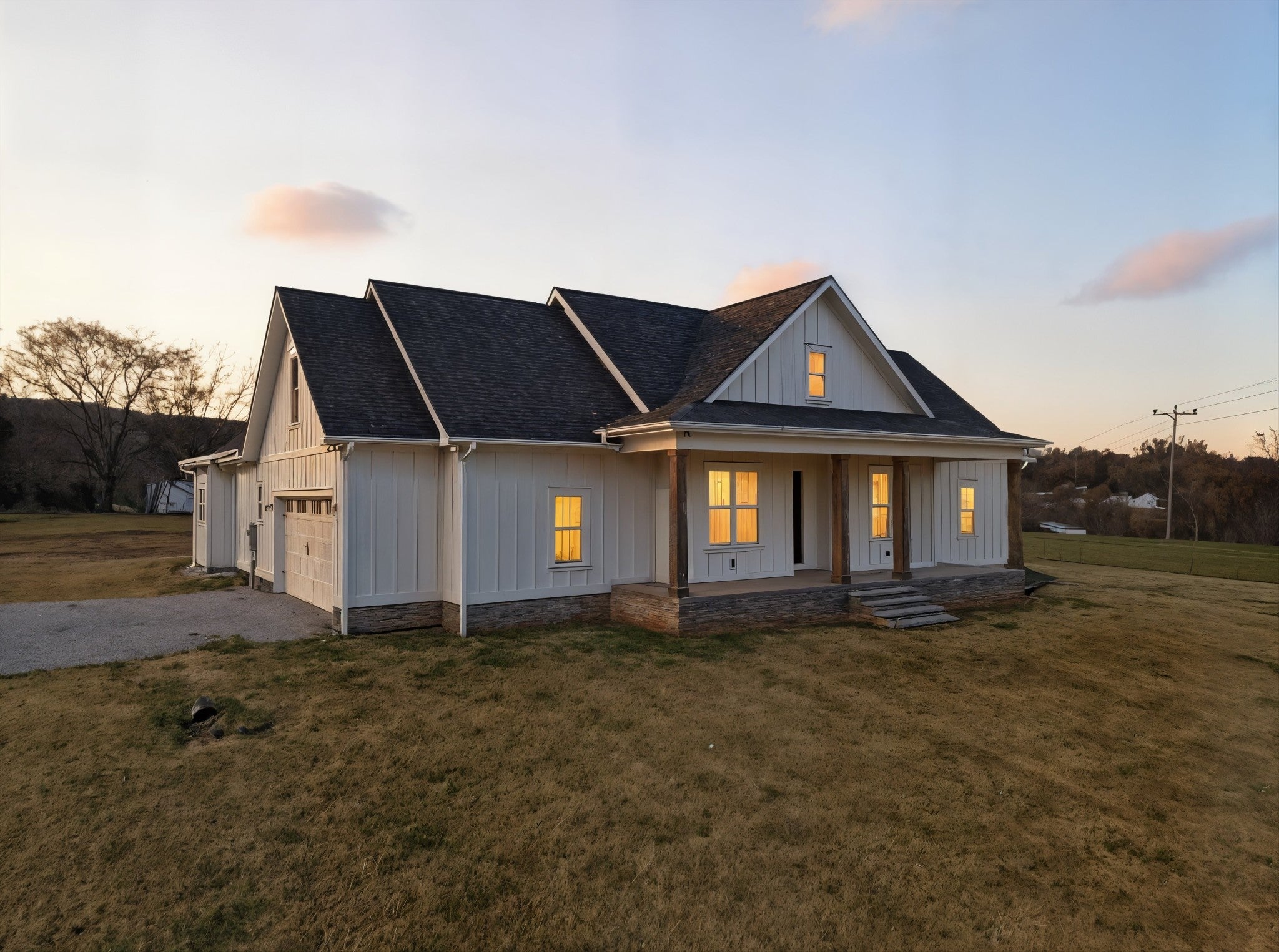 McMinnville, Tennessee, 37110, United States, 3 Bedrooms Bedrooms, ,2 BathroomsBathrooms,Residential,For Sale,2006562