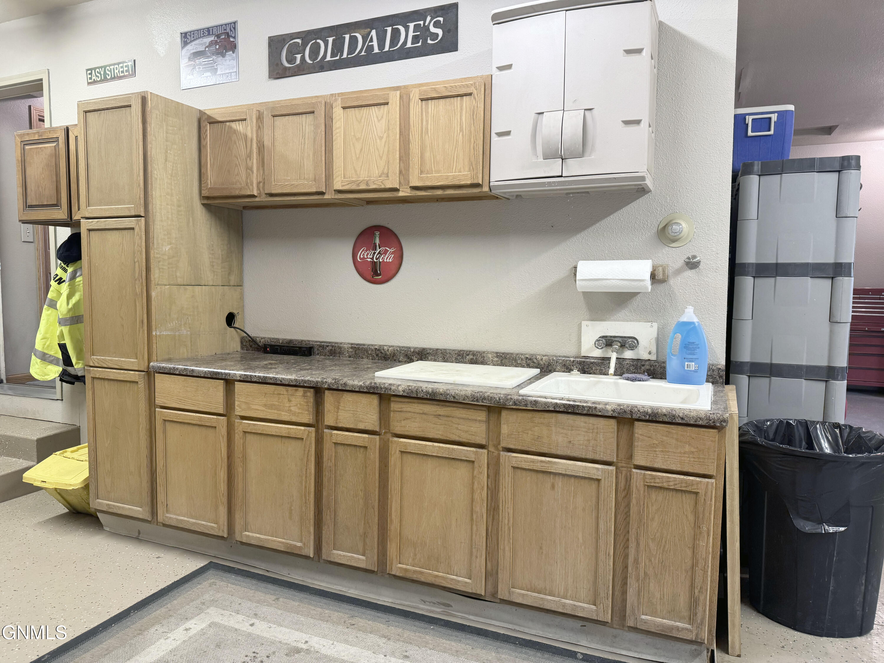 Bismarck, North Dakota, 58503, United States, 5 Bedrooms Bedrooms, ,2 BathroomsBathrooms,Residential,For Sale,2001566