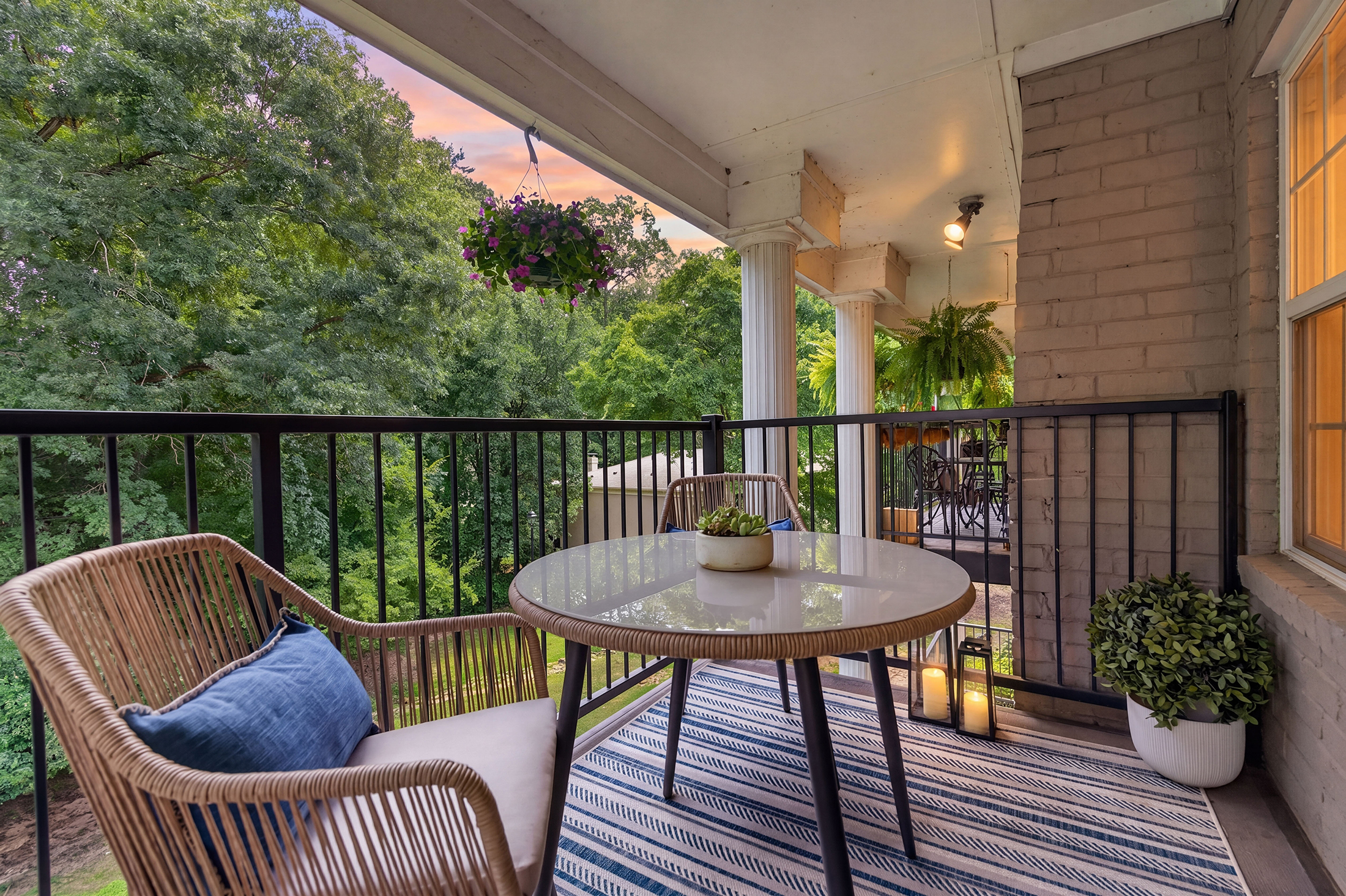  Located in the Gated Essex House Community in Historic Vinings - 物件實景