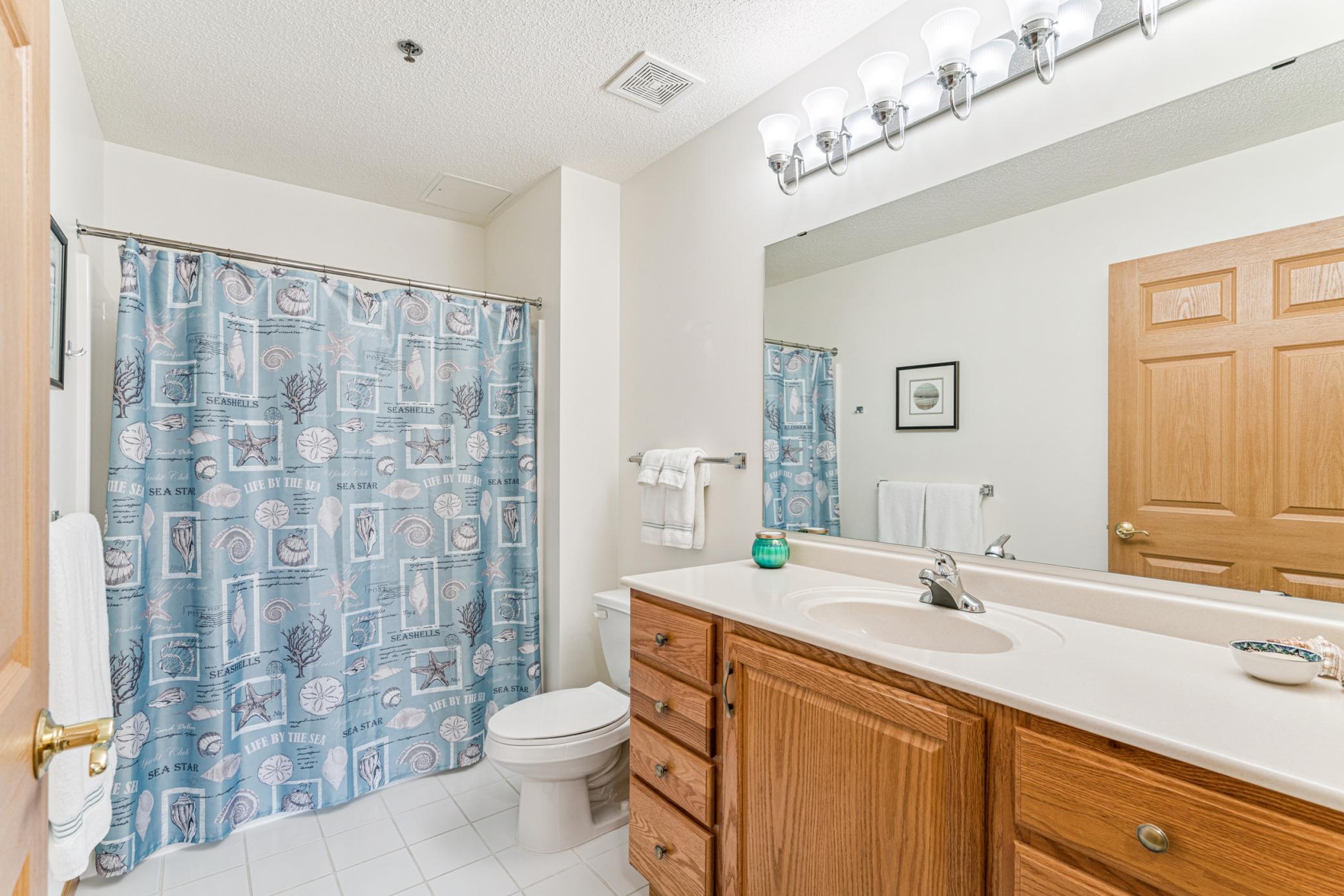 Richfield, Minnesota, 55423, United States, 2 Bedrooms Bedrooms, ,2 BathroomsBathrooms,Residential,For Sale,1867509