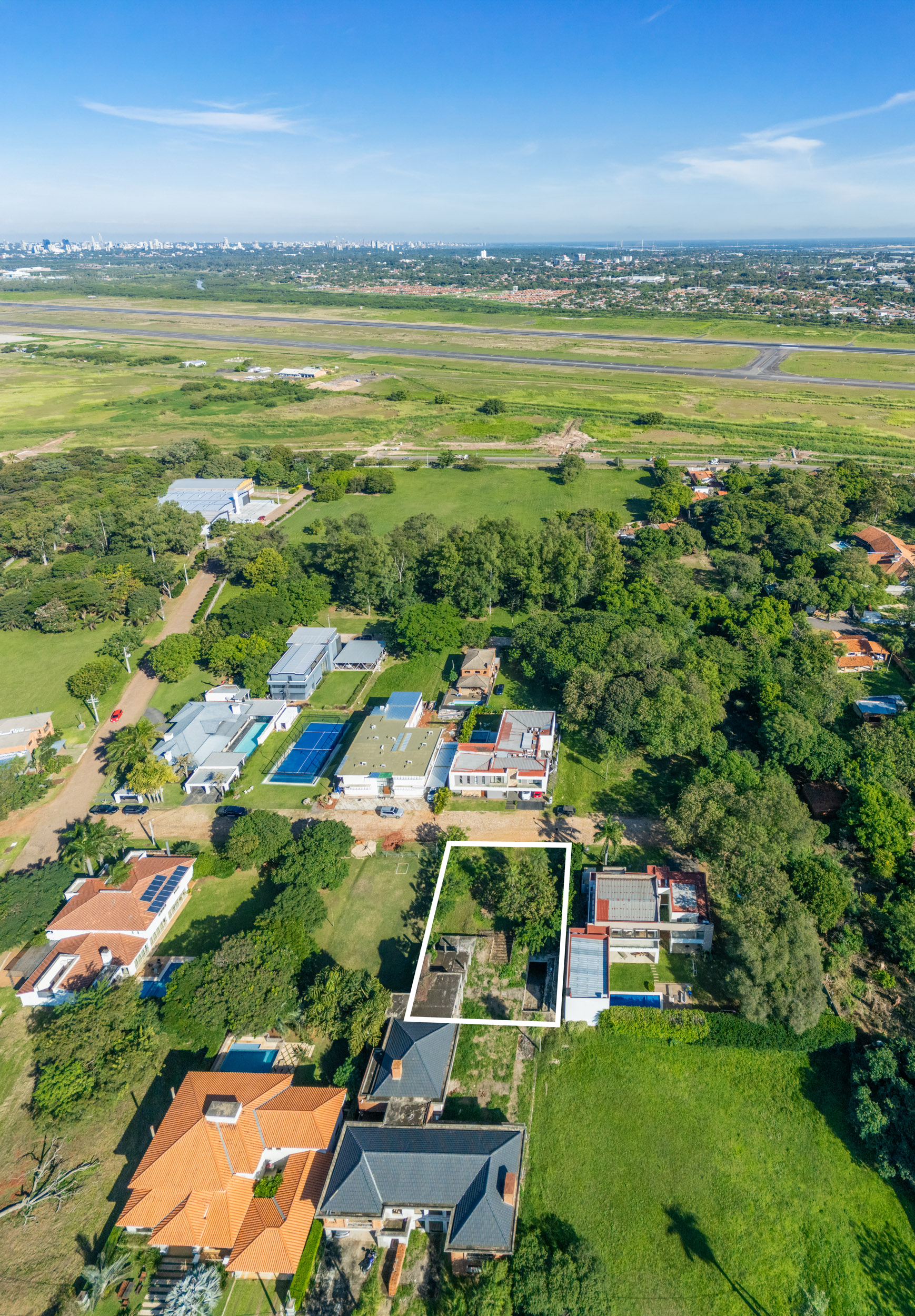 Two Combined Lots in Montesol – Space to Build Without Limits - 物件實景