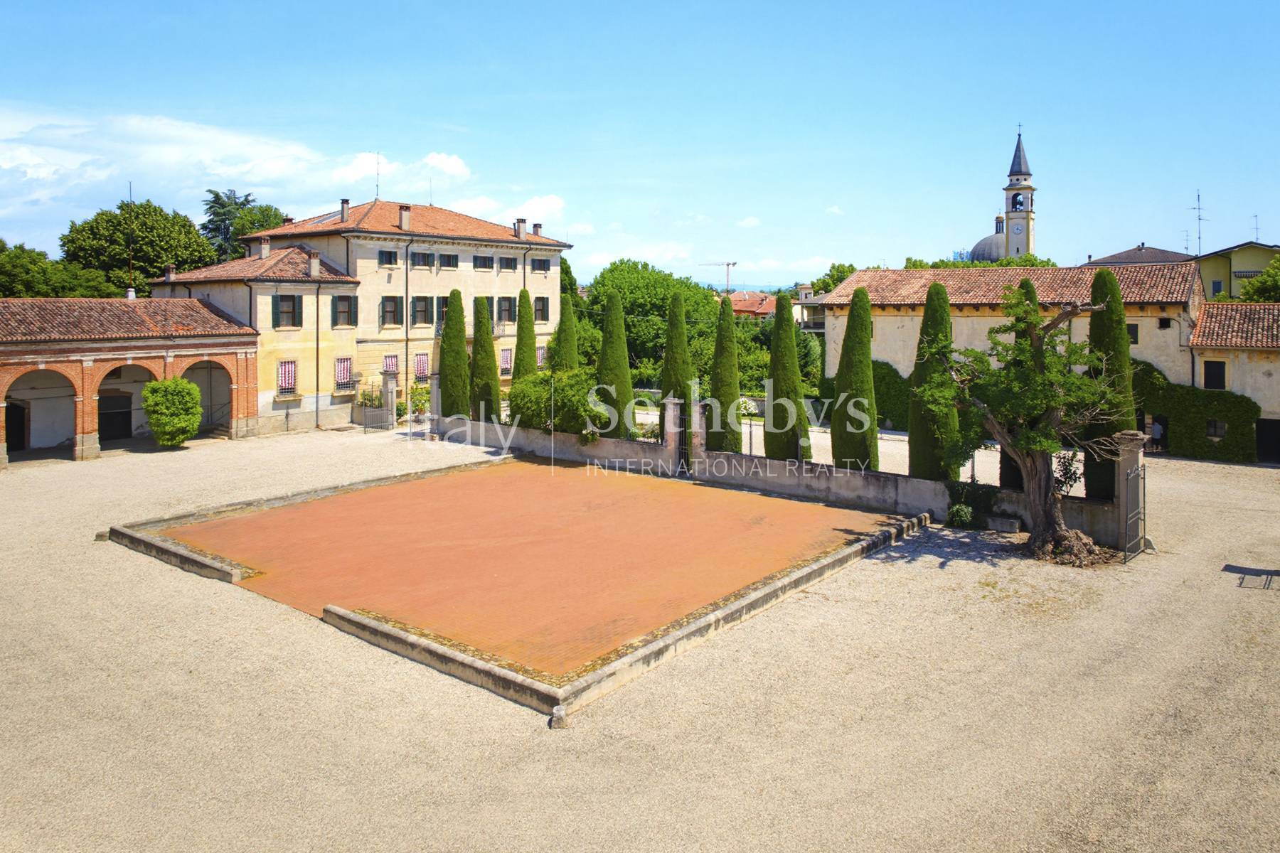  Villa in a historic rural courtyard with residences, park, and swimming pool. - 物件實景