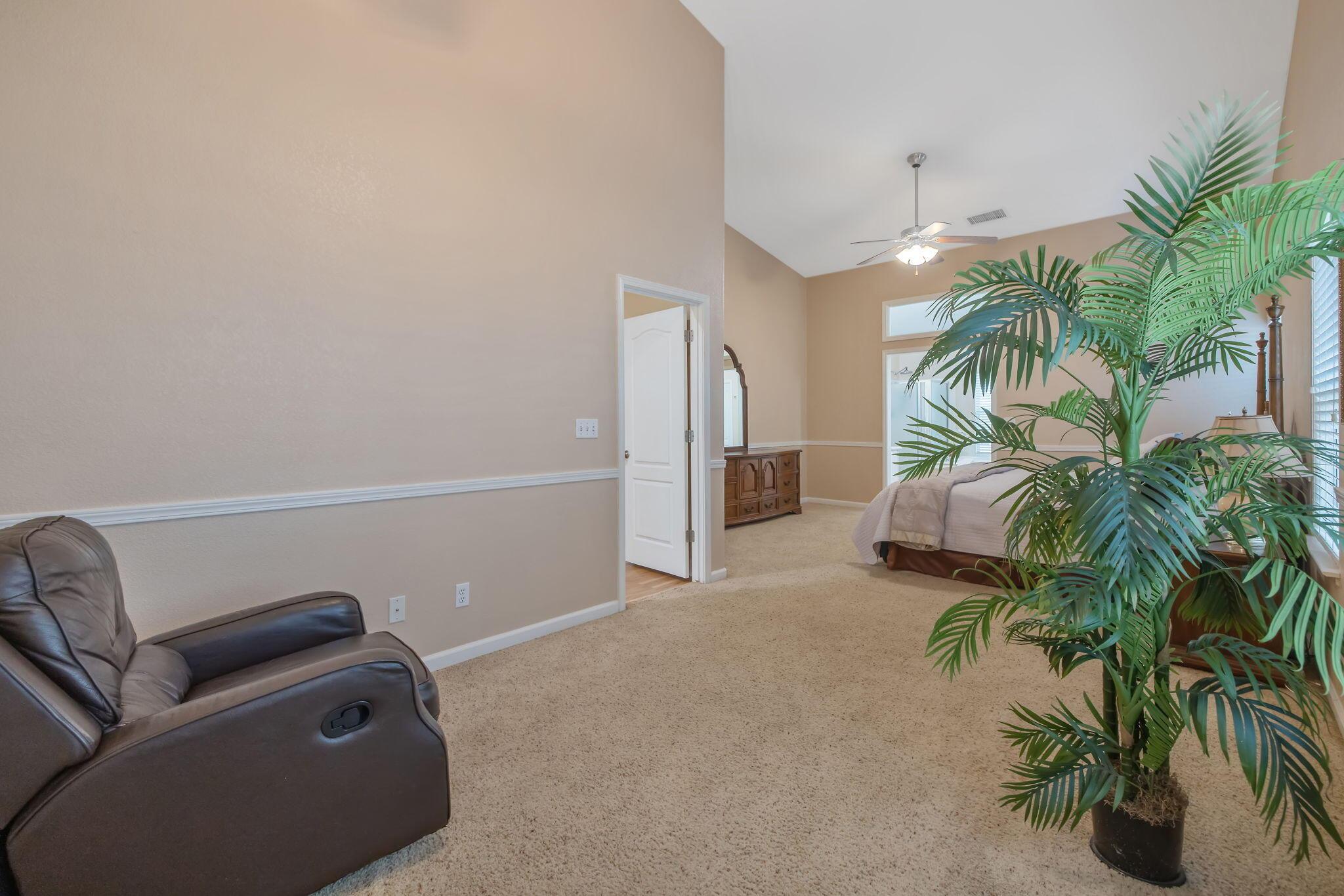 Visalia, California, 93291, United States, 3 Bedrooms Bedrooms, ,2 BathroomsBathrooms,Residential,For Sale,2013807