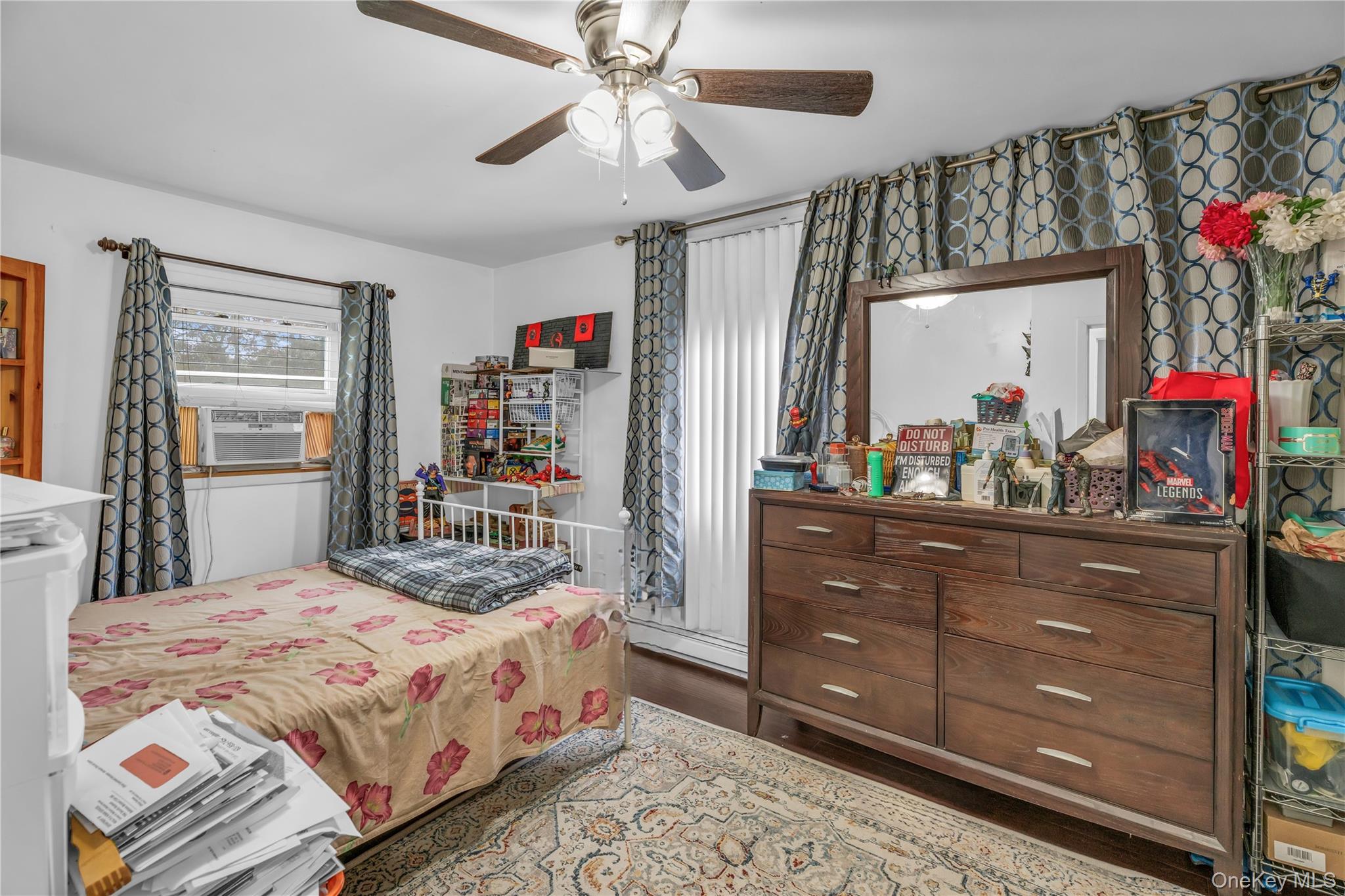 Mastic, New York, 11950, United States, 4 Bedrooms Bedrooms, ,3 BathroomsBathrooms,Residential,For Sale,1990878