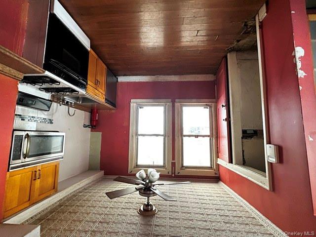 Jamaica, New York, 11435, United States, 3 Bedrooms Bedrooms, ,2 BathroomsBathrooms,Residential,For Sale,1913116