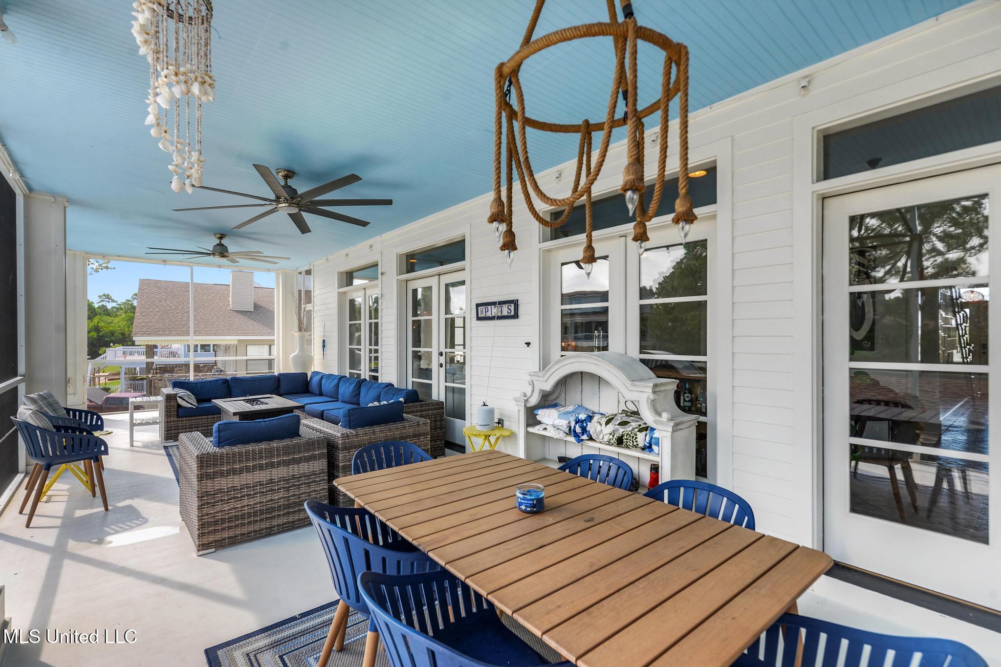 Pass Christian, Mississippi, 39571, United States, 5 Bedrooms Bedrooms, ,7 BathroomsBathrooms,Residential,For Sale,1989157