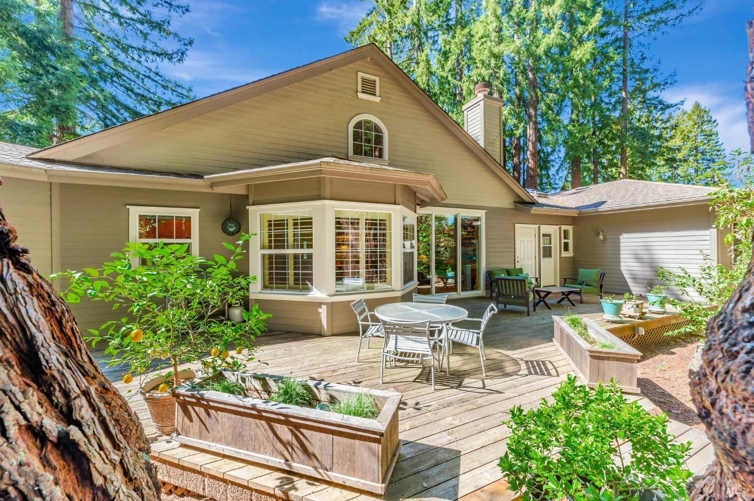 Sebastopol, California, 95472, United States, 4 Bedrooms Bedrooms, ,3 BathroomsBathrooms,Residential,For Sale,1989317