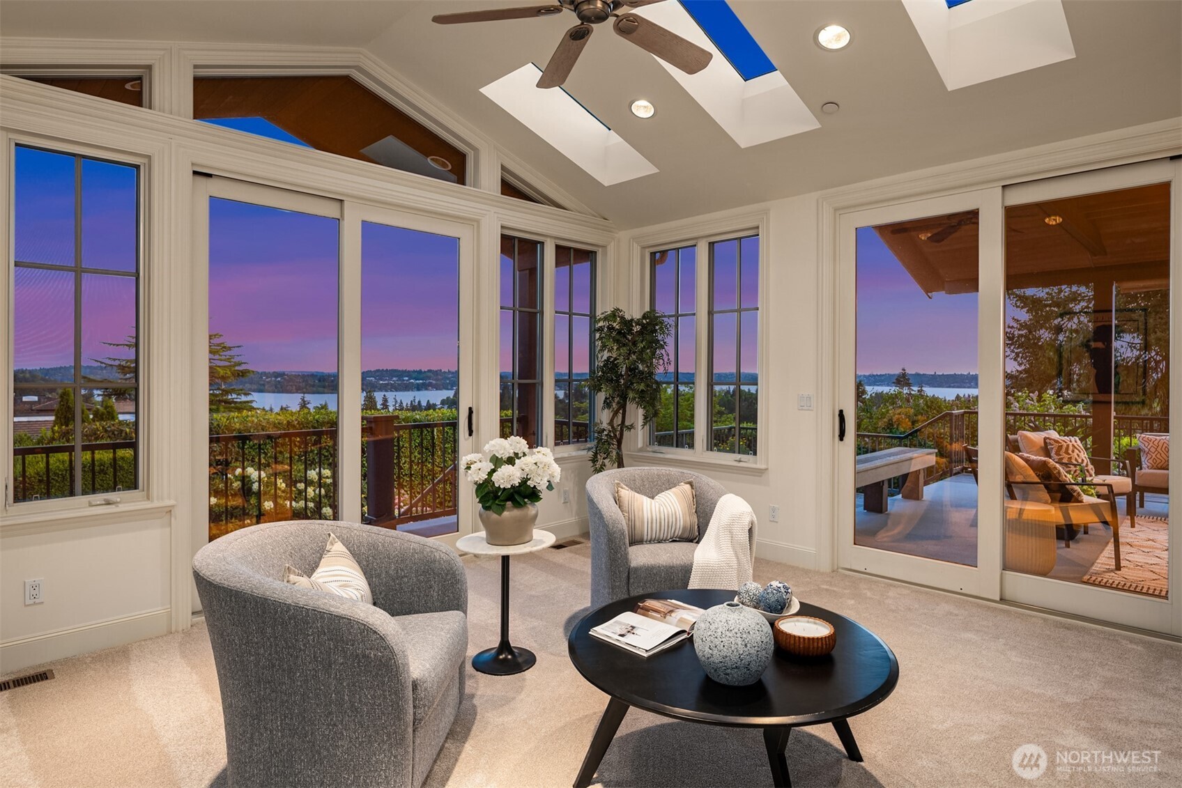 Clyde Hill, Washington, 98004, United States, 4 Bedrooms Bedrooms, ,4 BathroomsBathrooms,Residential,For Sale,1805060