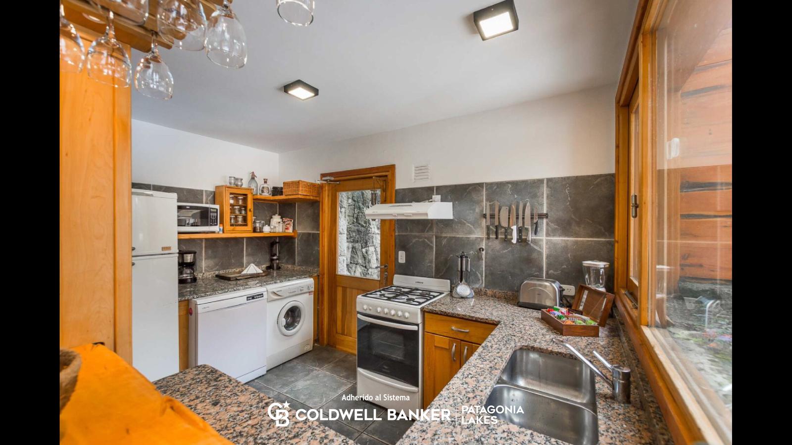 VENTA Casa 210m2 lote 3.416m2 m2 En barrio privad, Villa La Angostura, AR-Q, AR, 3 Bedrooms Bedrooms, ,4 BathroomsBathrooms,Residential,For Sale,VENTA Casa 210m2 lote 3.416m2 m2 En barrio privad,1459809