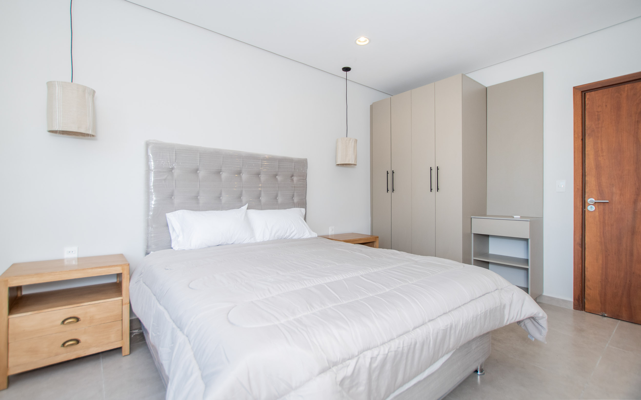  Elegant Brand-New Residence in San Bernardino - 物件實景
