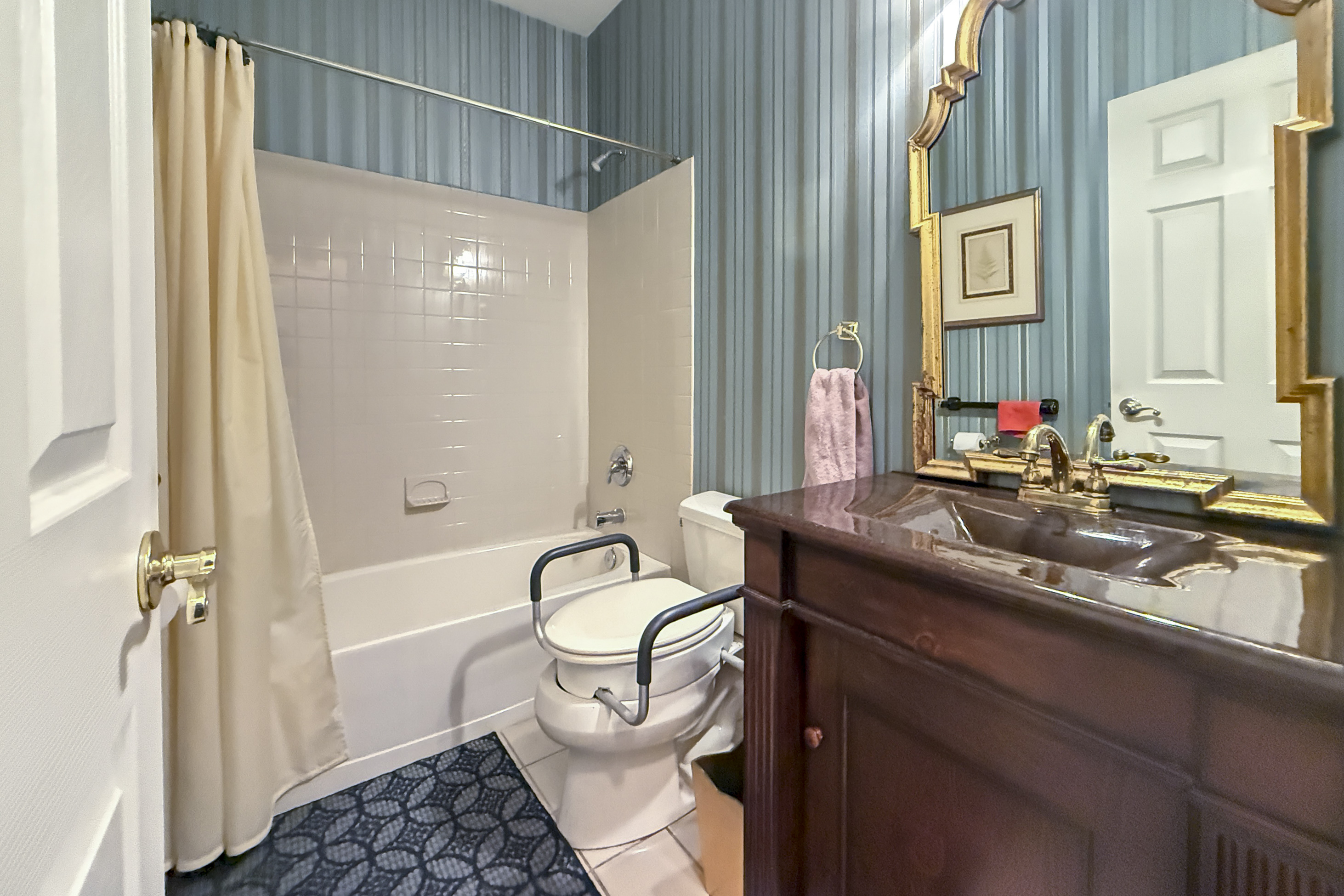  Spacious Wellington Manor Home w/ Loft, Screened Porch & 1st Floor Primary Suite - 物件實景