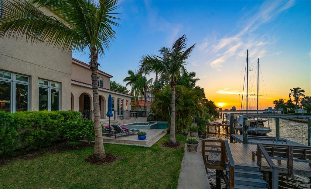 Tampa, Florida, 33606, United States, 5 Bedrooms Bedrooms, ,4 BathroomsBathrooms,Residential,For Sale,1827015