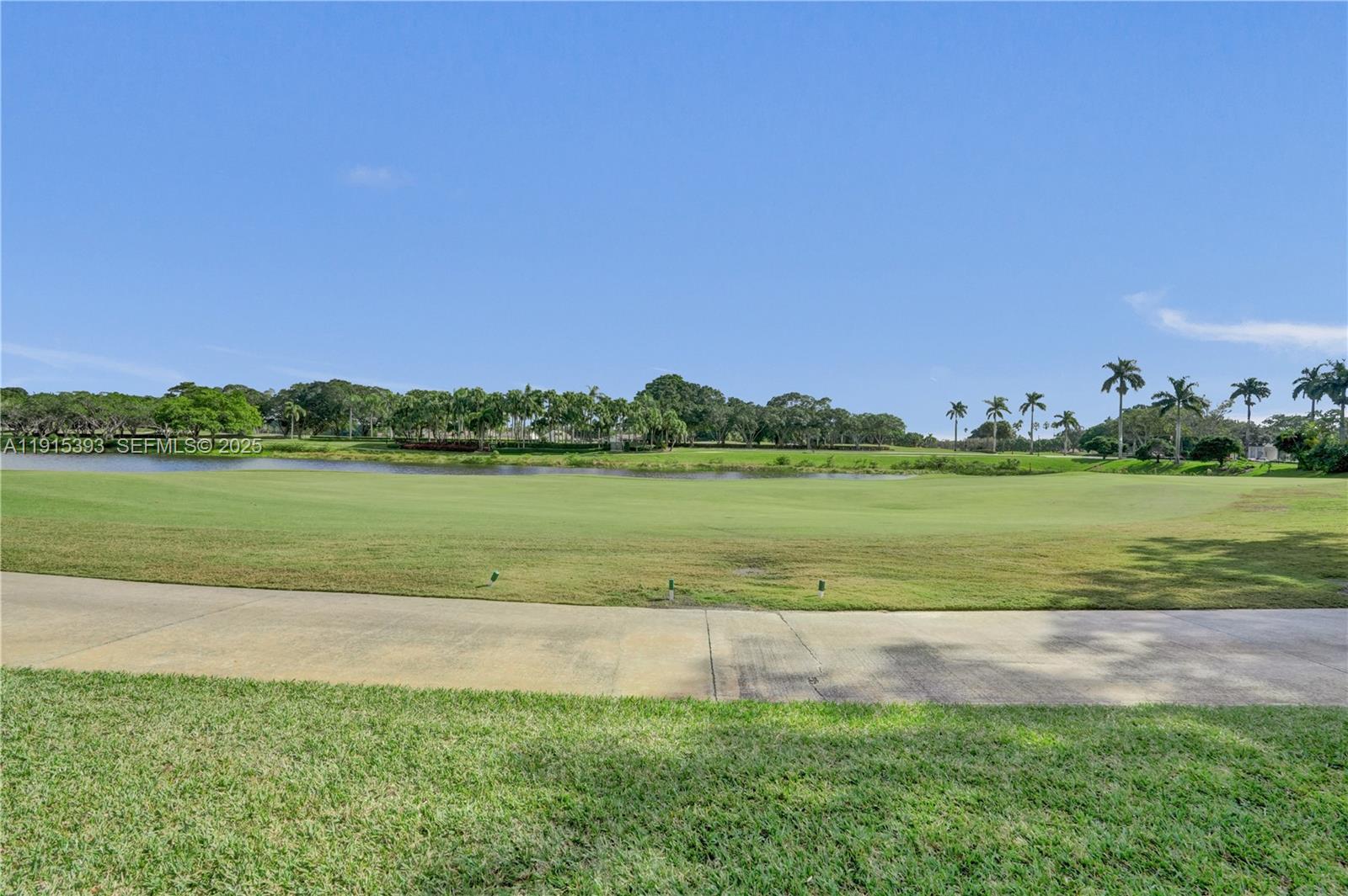 Weston, Florida, 33332, United States, 3 Bedrooms Bedrooms, ,2 BathroomsBathrooms,Residential,For Sale,1998449