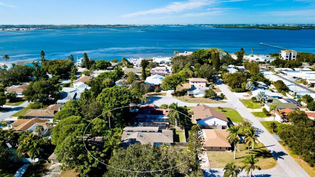 Bradenton, Florida, 34209, United States, 3 Bedrooms Bedrooms, ,4 BathroomsBathrooms,Residential,For Sale,1896605