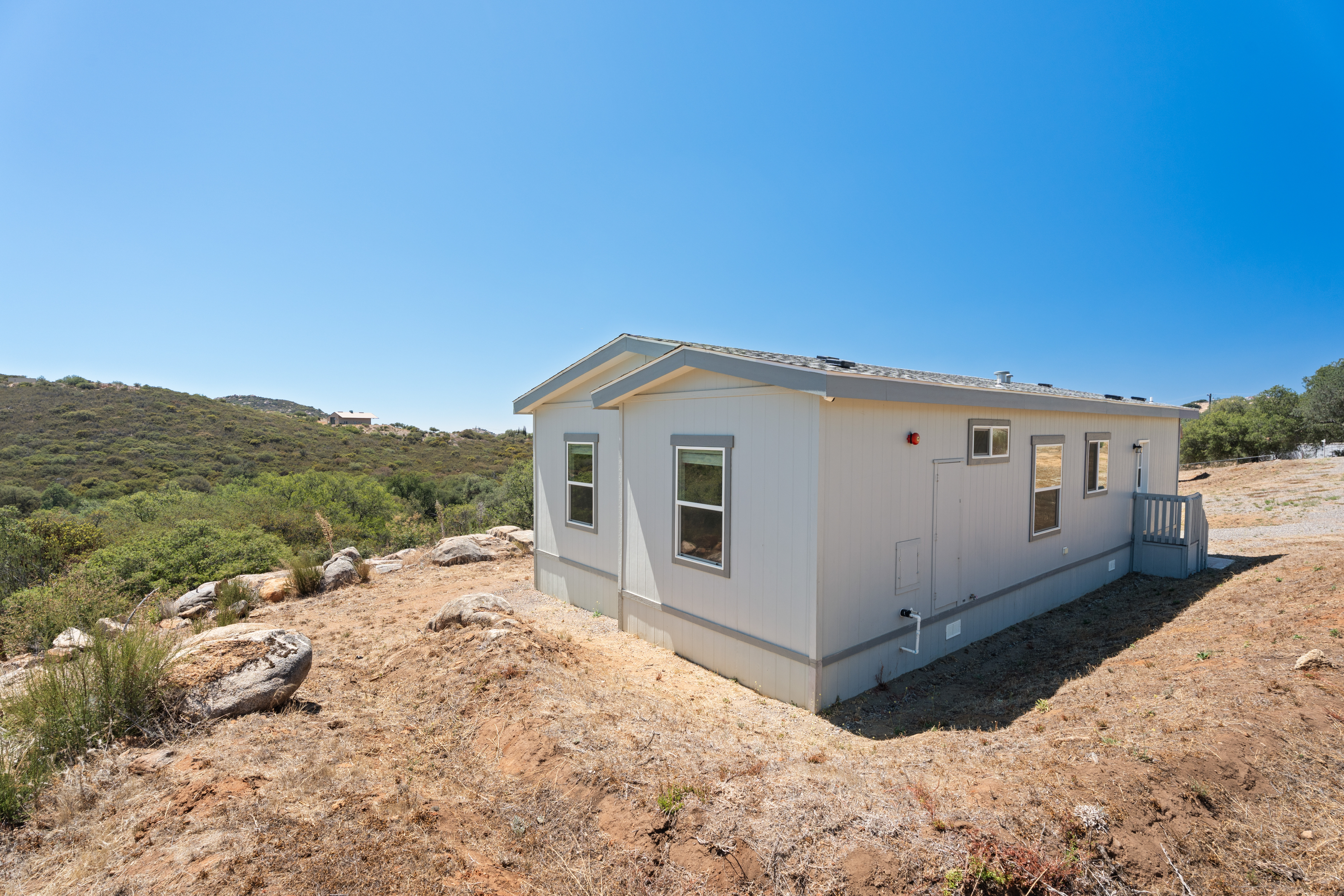  22815 Illahee Drive, Alpine, CA 91901 - 物件實景
