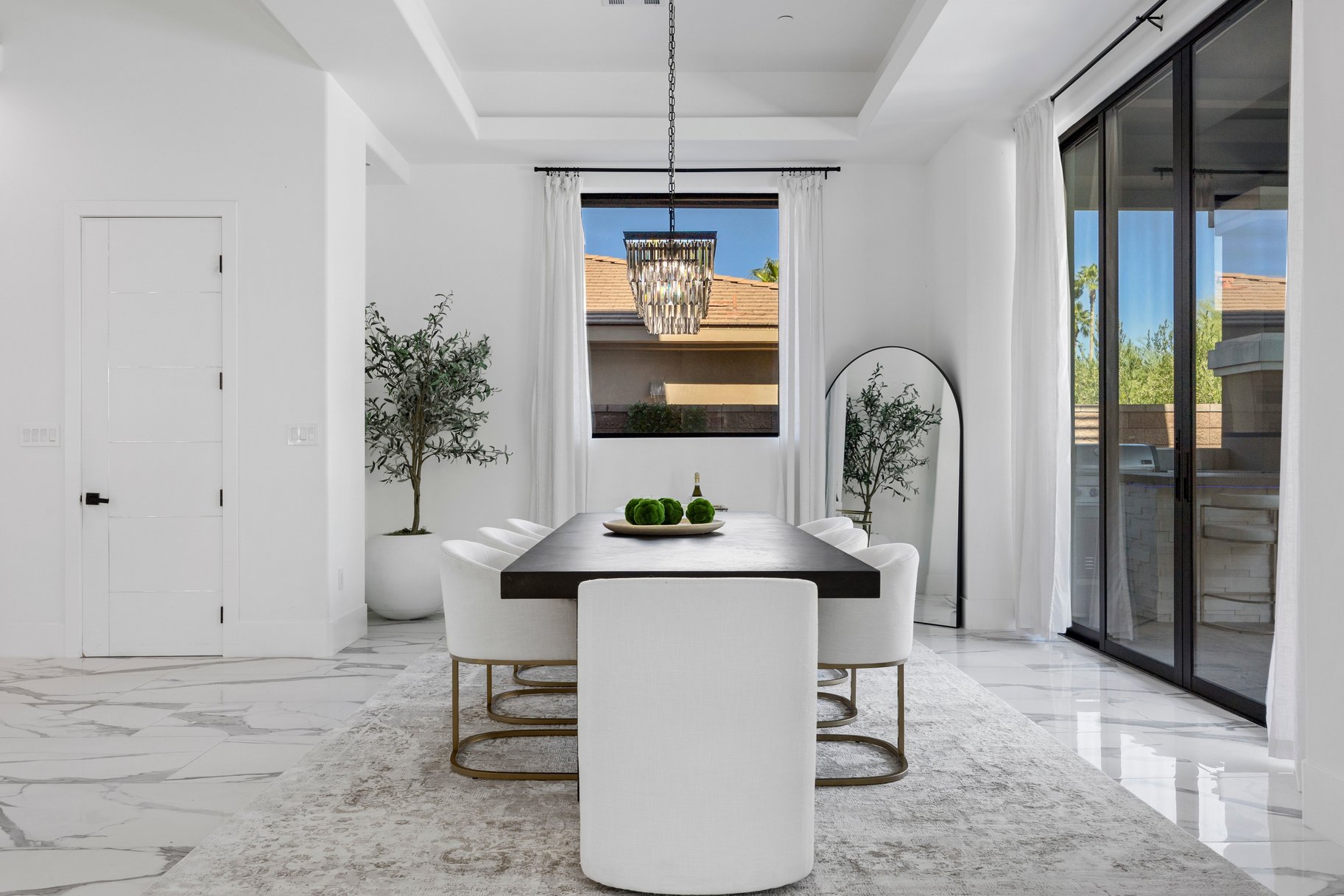  Elevated Custom Living in MacDonald Highlands with Views - 物件實景