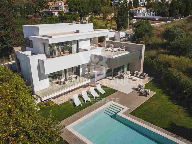 Estepona, Andalusia, ES, 5 Bedrooms Bedrooms, ,5 BathroomsBathrooms,Residential,For Sale,1796755