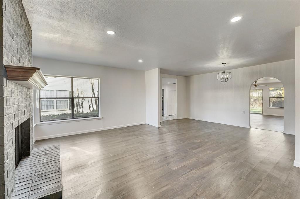 Fort Worth, Texas, 76107, United States, 3 Bedrooms Bedrooms, ,2 BathroomsBathrooms,Residential,For Sale,1915443