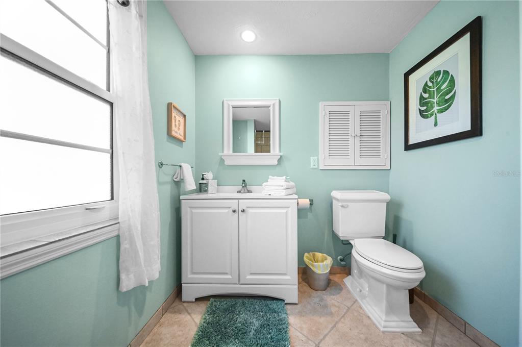 Sarasota, Florida, 34242, United States, 3 Bedrooms Bedrooms, ,2 BathroomsBathrooms,Residential,For Sale,1992857