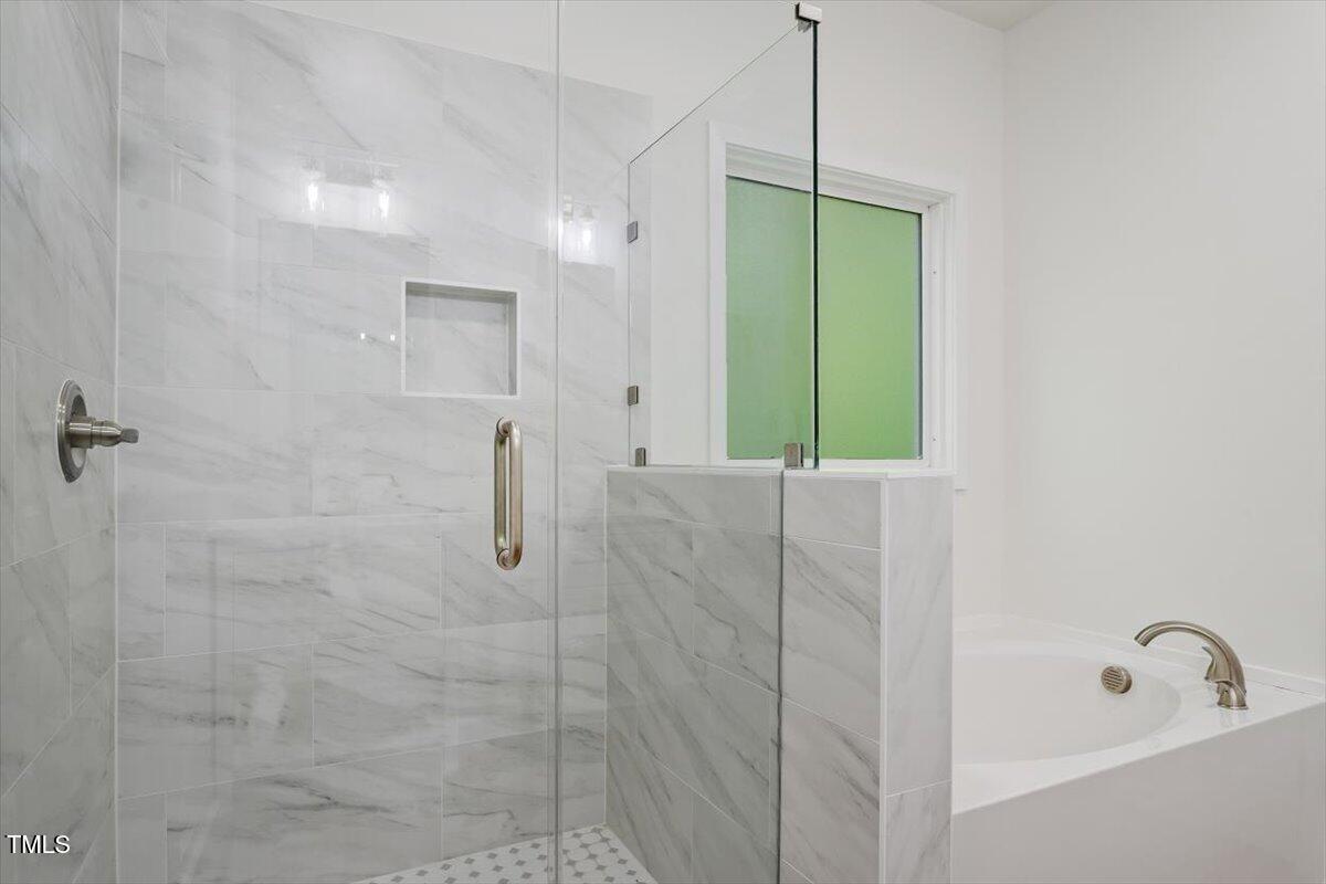 Durham, North Carolina, 27707, United States, 4 Bedrooms Bedrooms, ,4 BathroomsBathrooms,Residential,For Sale,1882318