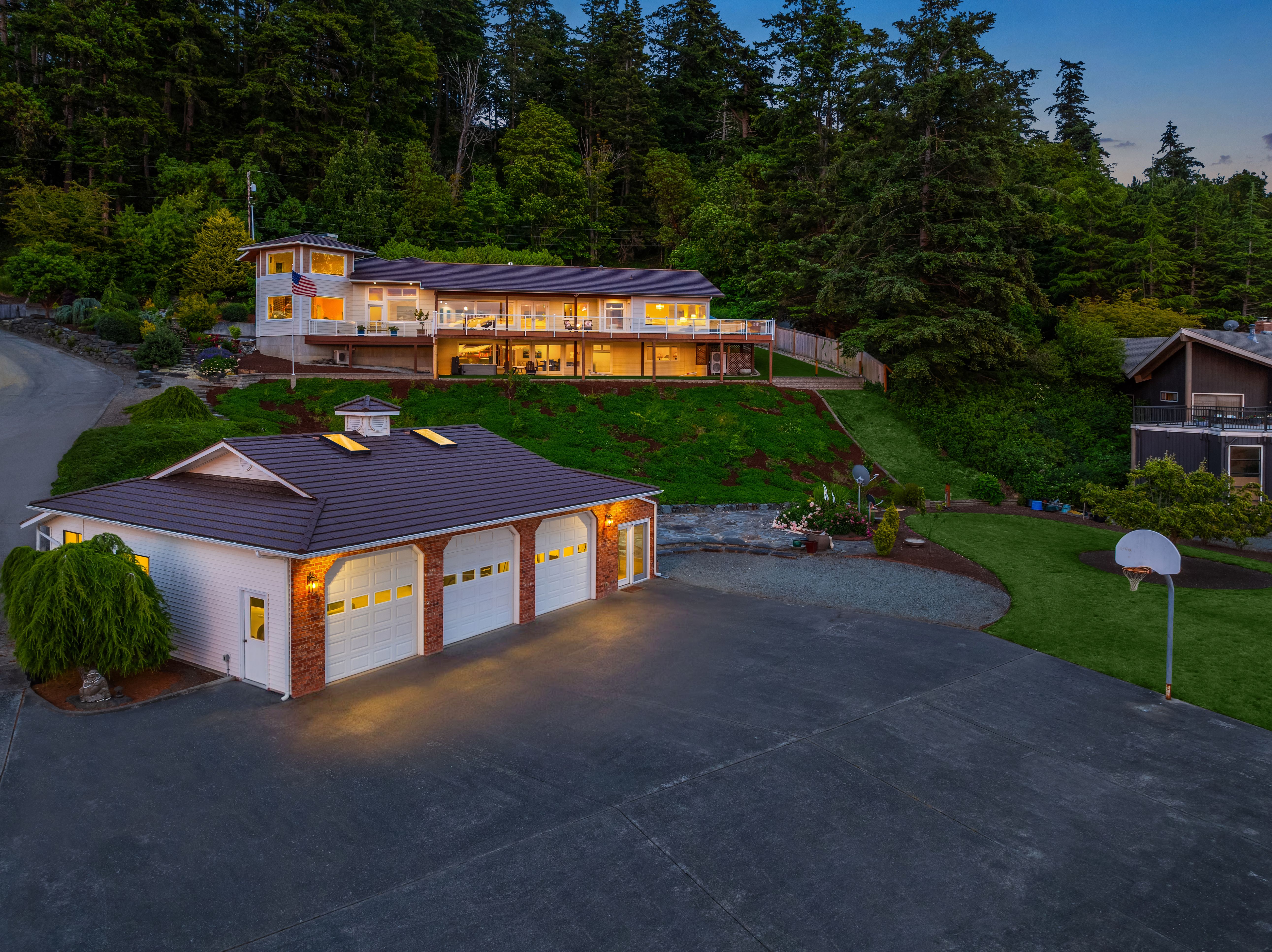  2106 Breezy Point Rd, Camano, WA 98282 - 物件實景