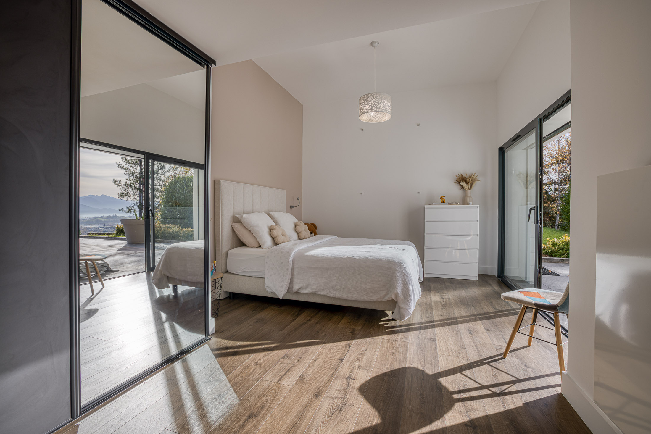  Architect-designed villa with panoramic views of Lake Annecy - 物件實景