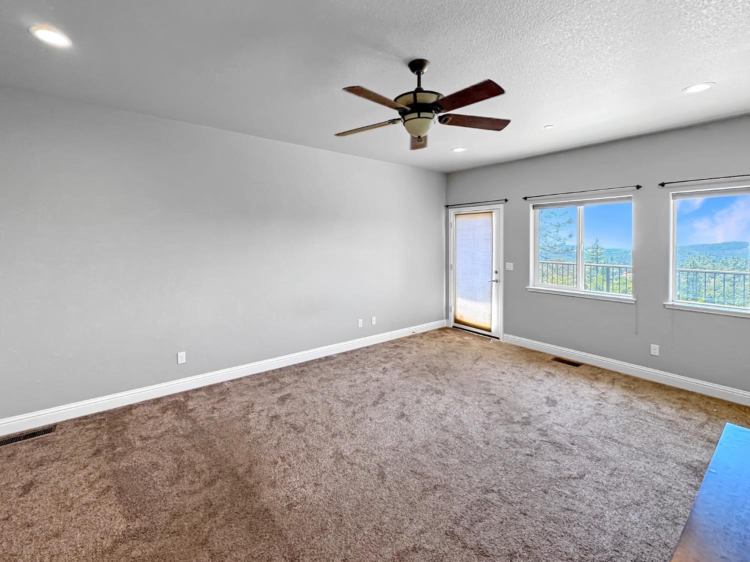 Grass Valley, California, 95949, United States, 4 Bedrooms Bedrooms, ,4 BathroomsBathrooms,Residential,For Sale,1984311