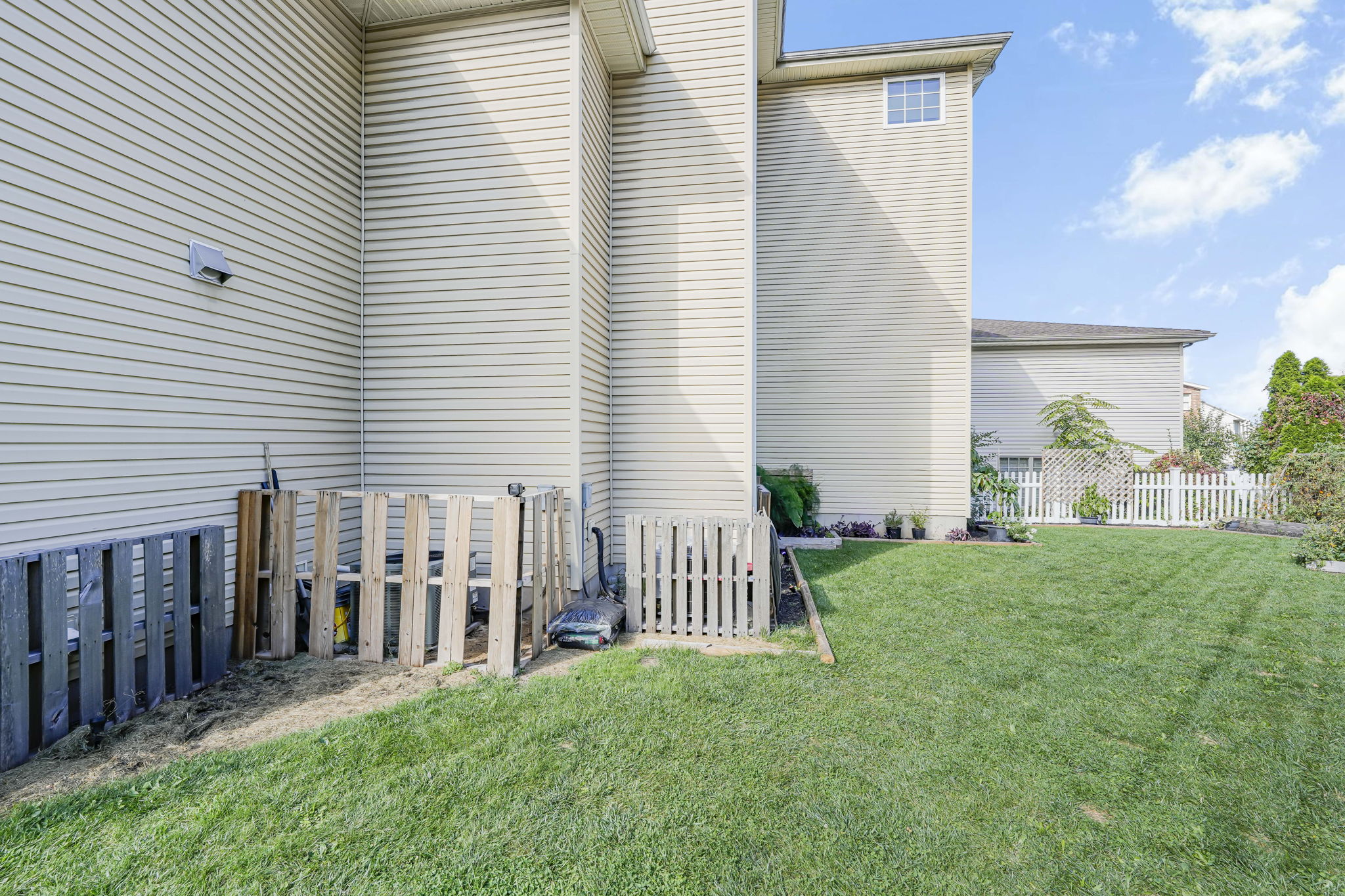 Fairview, New Jersey, 07022, United States, 2 Bedrooms Bedrooms, ,2 BathroomsBathrooms,Residential,For Sale,1973875