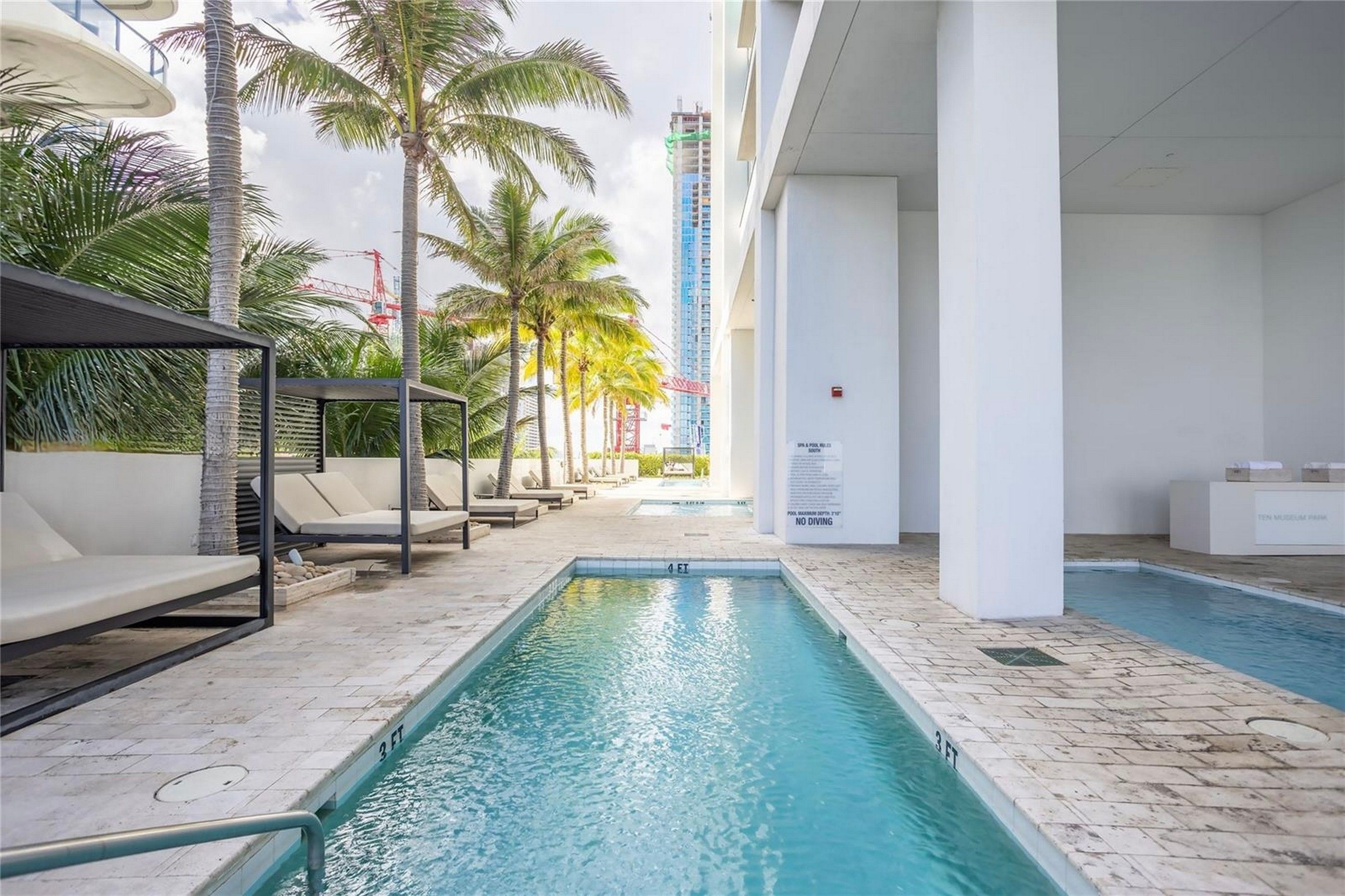  1040 Biscayne Blvd, Miami, FL, 33132 - 物件實景
