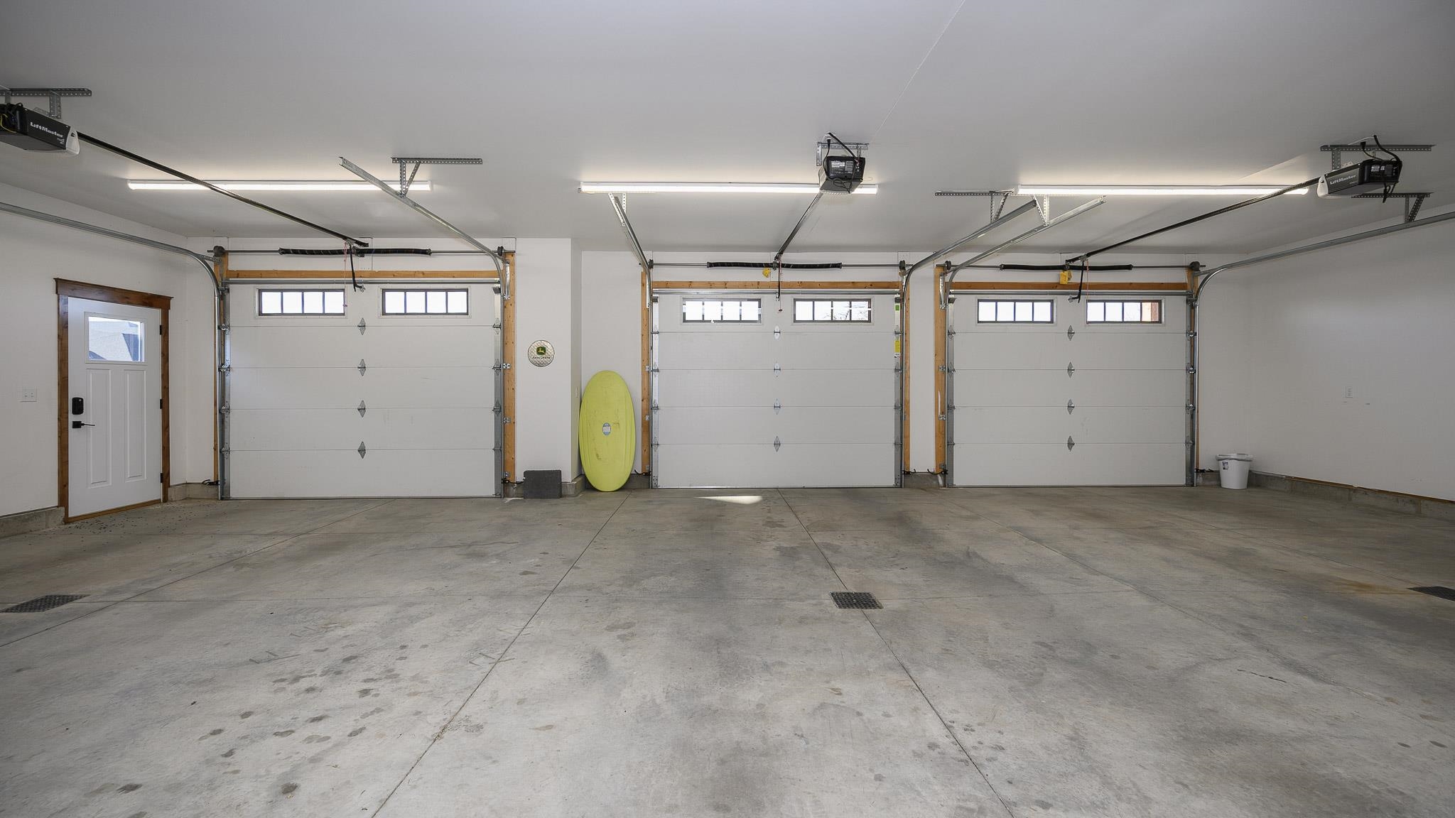 Bismarck, North Dakota, 58503, United States, 3 Bedrooms Bedrooms, ,2 BathroomsBathrooms,Residential,For Sale,1995380