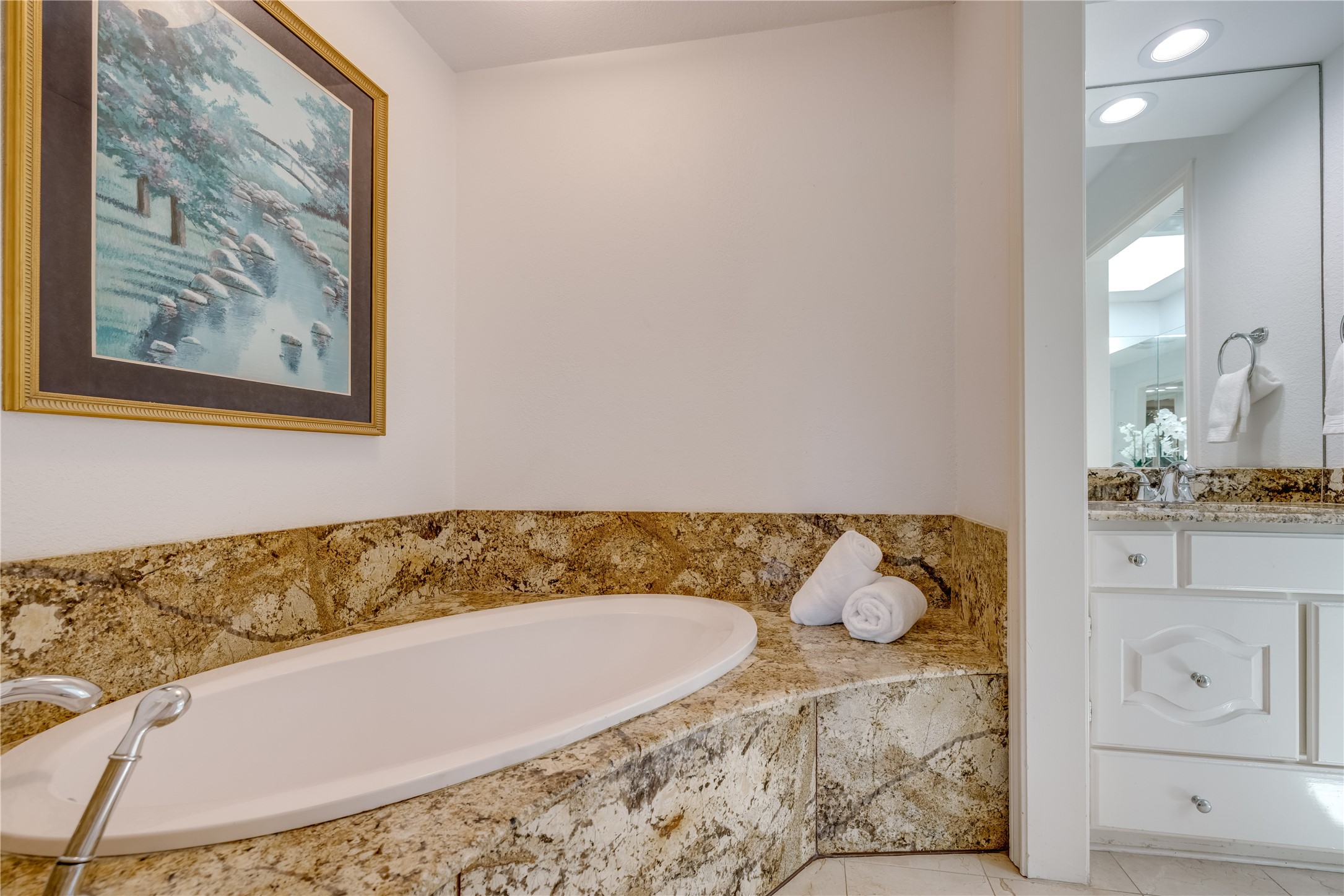 Fort Worth, Texas, 76116, United States, 4 Bedrooms Bedrooms, ,4 BathroomsBathrooms,Residential,For Sale,1926062