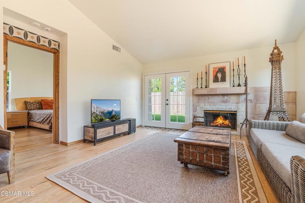 Moorpark, California, 93021, United States, 2 Bedrooms Bedrooms, ,2 BathroomsBathrooms,Residential,For Sale,1935998