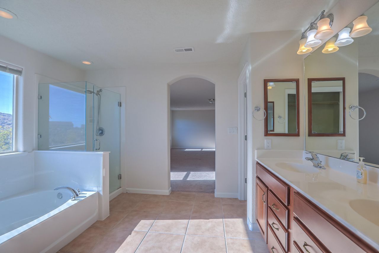 Rio Rancho, New Mexico, 87124, United States, 4 Bedrooms Bedrooms, ,3 BathroomsBathrooms,Residential,For Sale,1987621