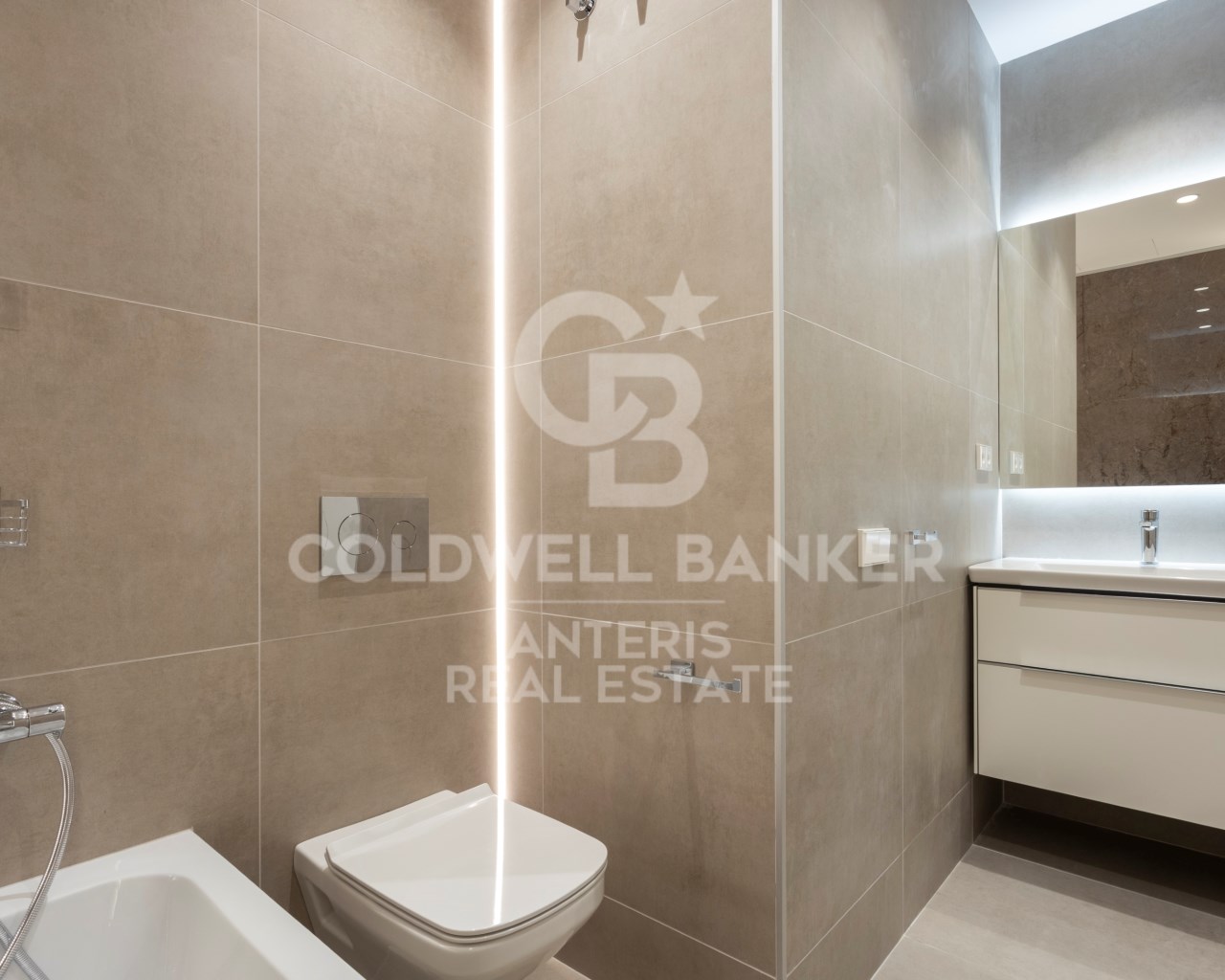 Barcelona, Barcelona, Eixample Barcelona, Barcelon, Barcelona, Catalonia, ES, 3 Bedrooms Bedrooms, ,2 BathroomsBathrooms,Residential,For Sale,Barcelona, Barcelona, Eixample Barcelona, Barcelon,1668528