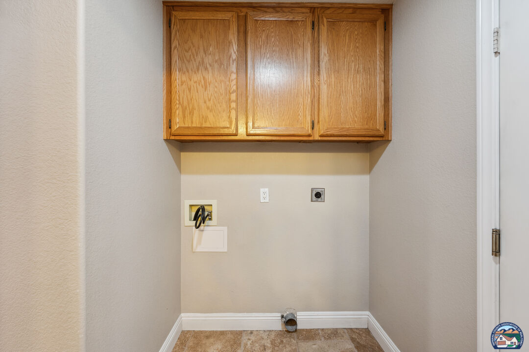 El Centro, California, 92243, United States, 4 Bedrooms Bedrooms, ,3 BathroomsBathrooms,Residential,For Sale,1838686