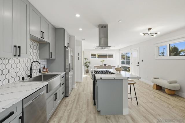 San Diego, California, 92117, United States, 3 Bedrooms Bedrooms, ,2 BathroomsBathrooms,Residential,For Sale,2008547