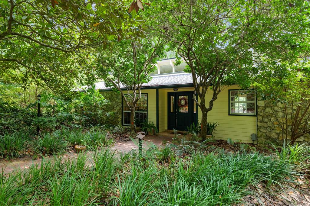 Newberry, Florida, 32669, United States, 3 Bedrooms Bedrooms, ,2 BathroomsBathrooms,Residential,For Sale,1847426