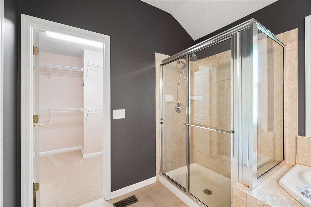 Dayton, Ohio, 45458, United States, 5 Bedrooms Bedrooms, ,4 BathroomsBathrooms,Residential,For Sale,1975816