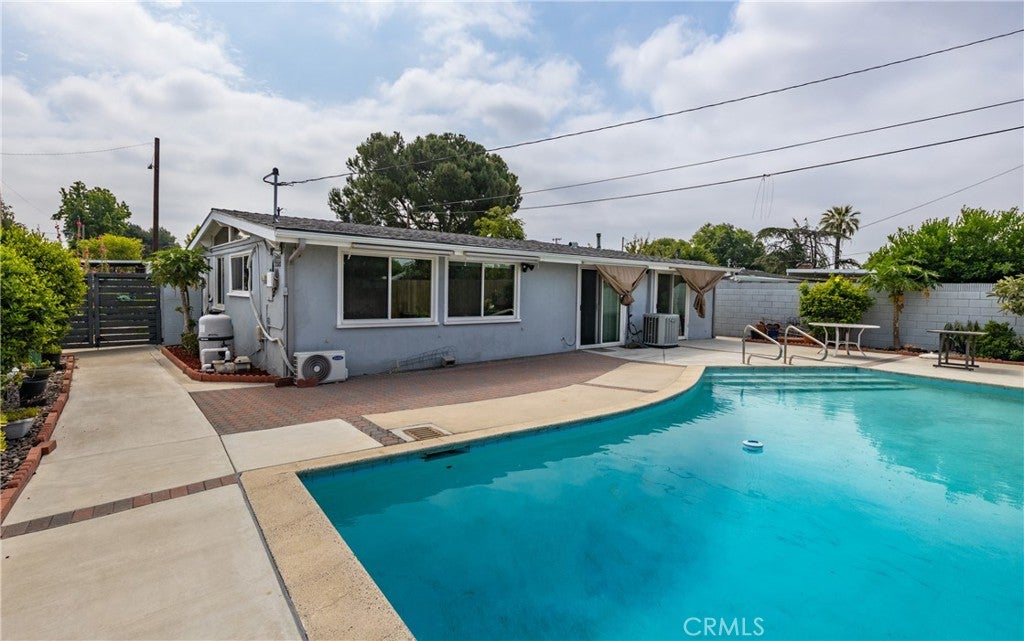 Azusa, California, 91702, United States, 4 Bedrooms Bedrooms, ,2 BathroomsBathrooms,Residential,For Sale,1879036