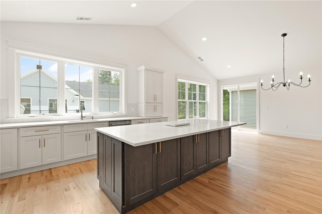 Johnston, Rhode Island, 02919, United States, 3 Bedrooms Bedrooms, ,3 BathroomsBathrooms,Residential,For Sale,1939389